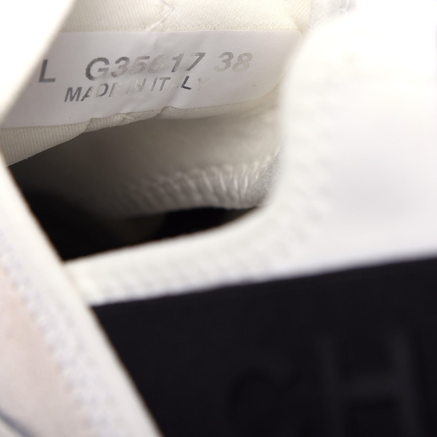 Velvet Calfskin Mixed Fibers CC Sneakers 38 White Black
