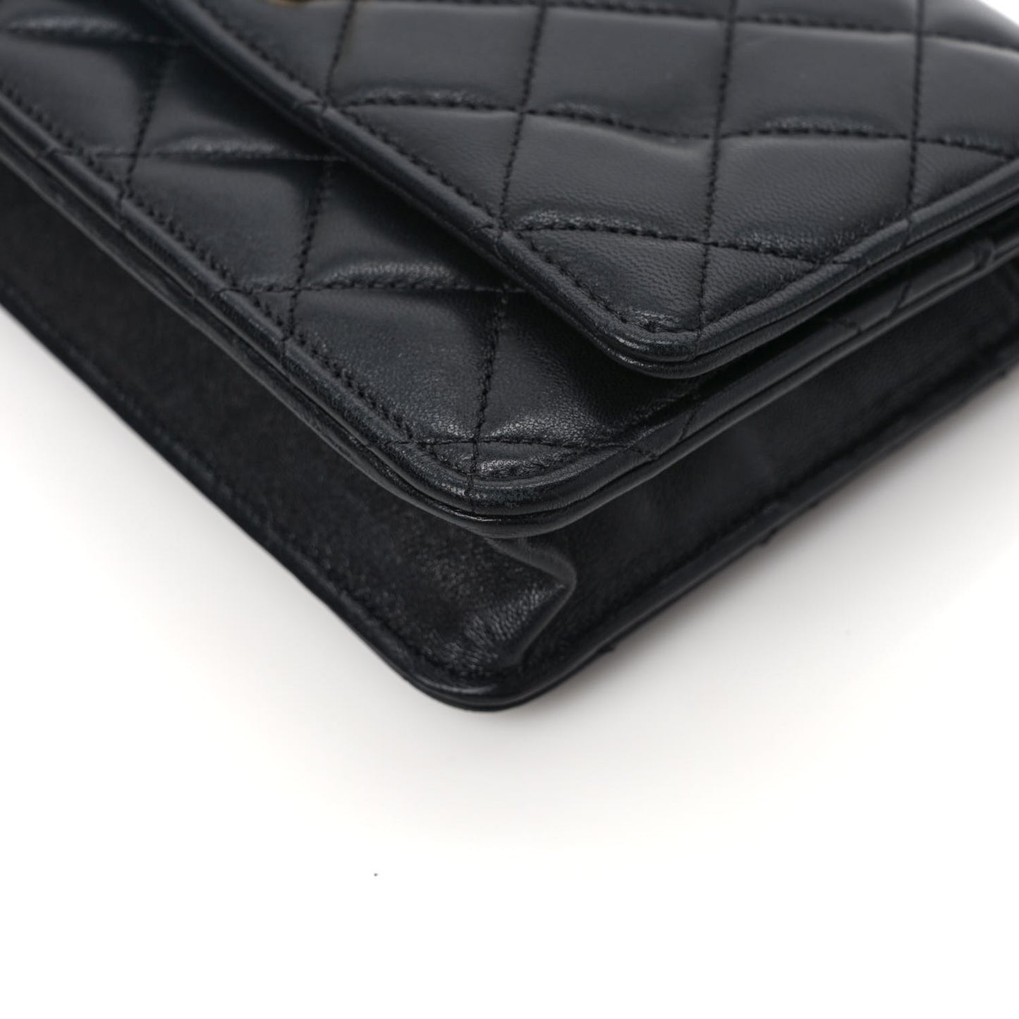 Lambskin Quilted Pearl Crush Wallet On Chain WOC Black