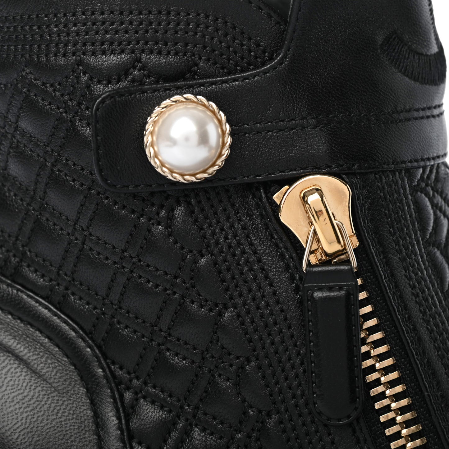 Lambskin Quilted Pearl CC Cap Toe Short Boots 40 Black
