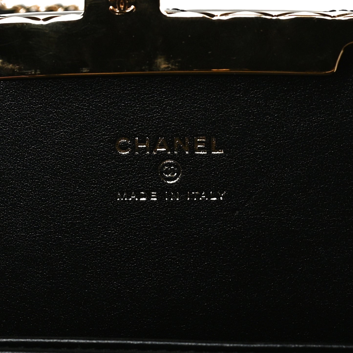 Glazed Goatskin Quilted Box With Chain Black