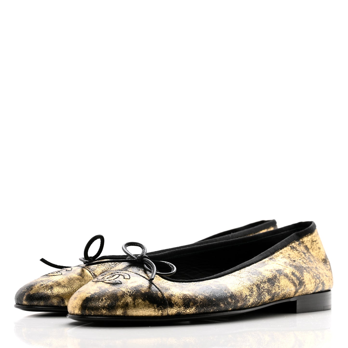 Laminated Suede Goatskin Cap Toe CC Ballerina Flats 40 Gold