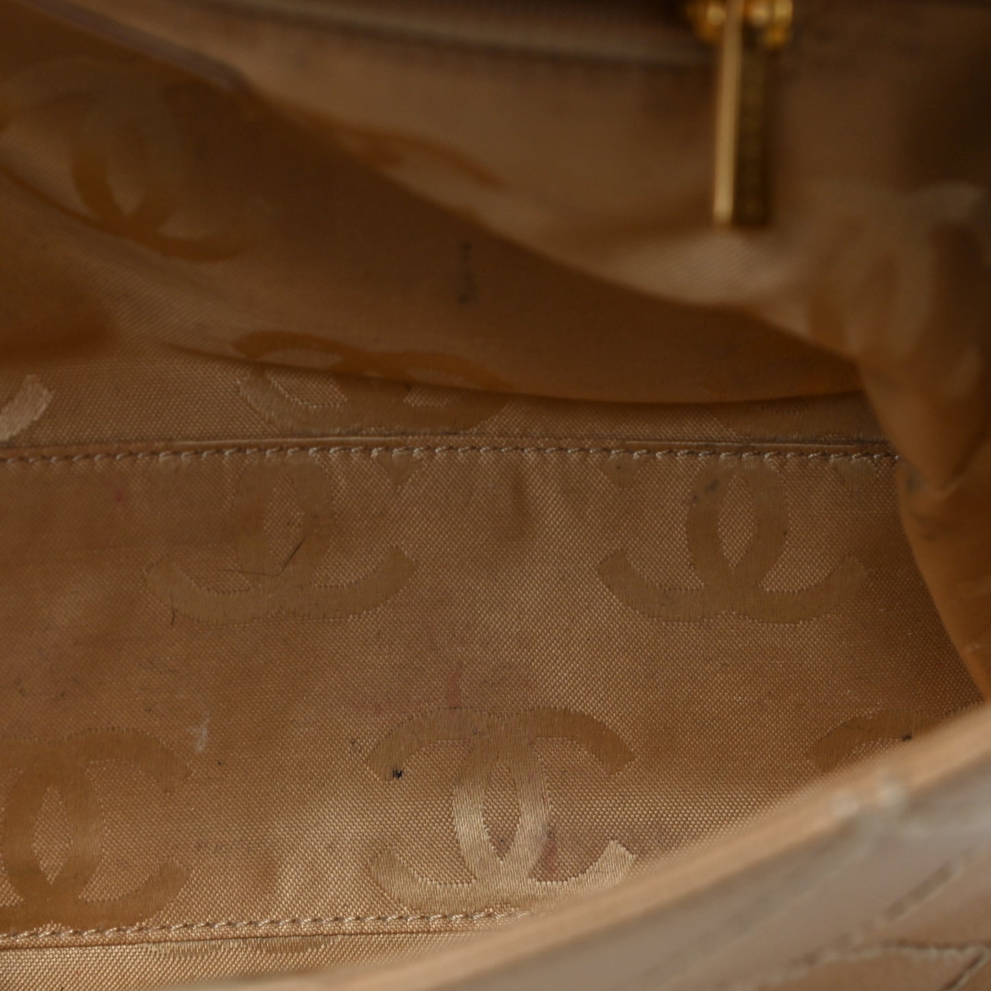 Caviar Quilted Wild Stitch Medium Single Flap Beige