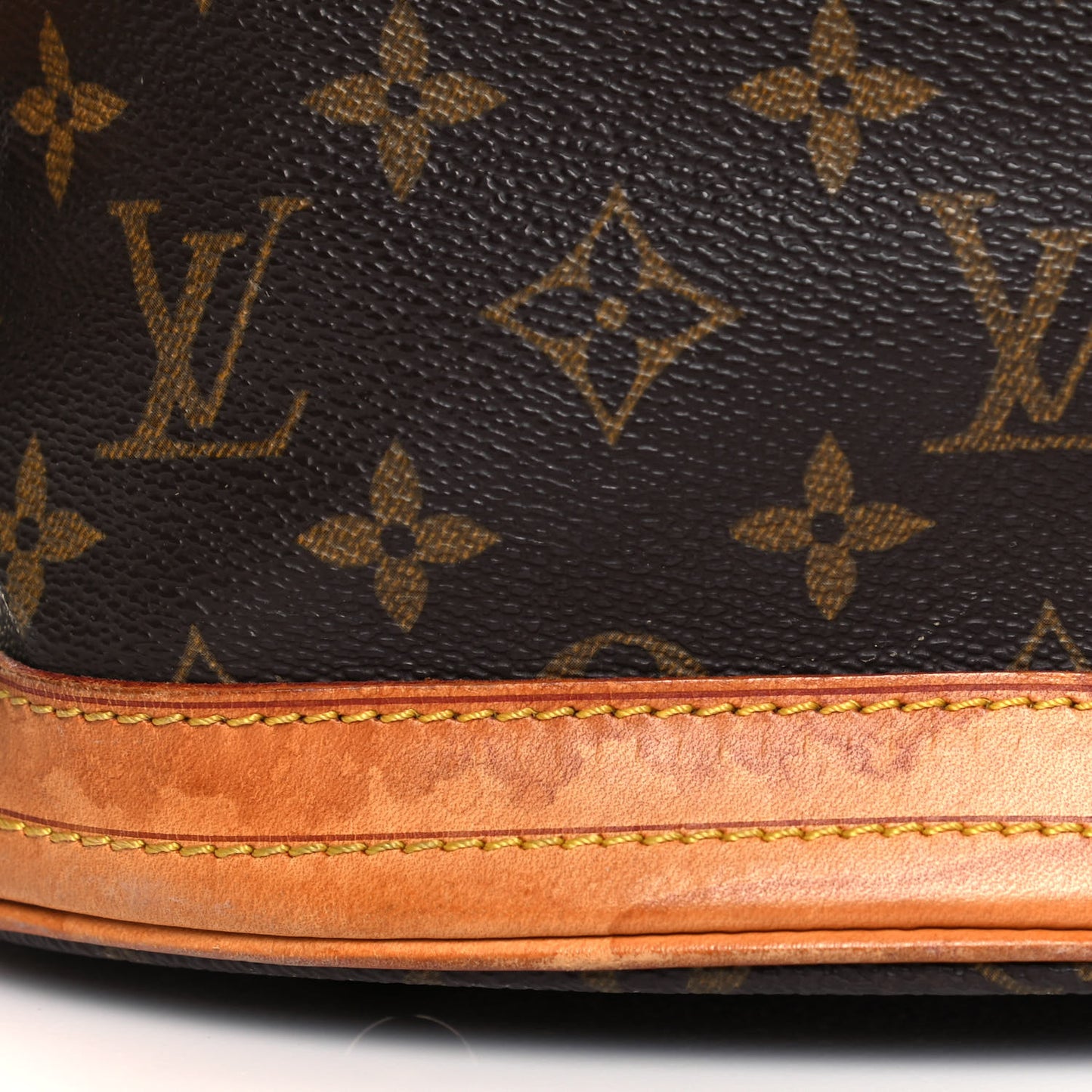 Monogram Petit Bucket 23