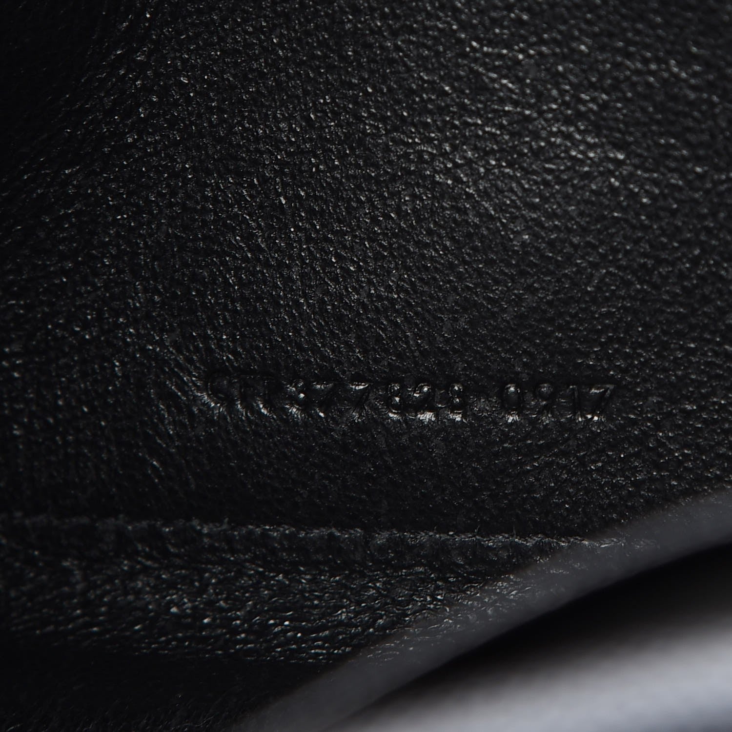 Saint Laurent Grain De Poudre Matelasse Chevron Monogram Chain Wallet Black 7 of 8