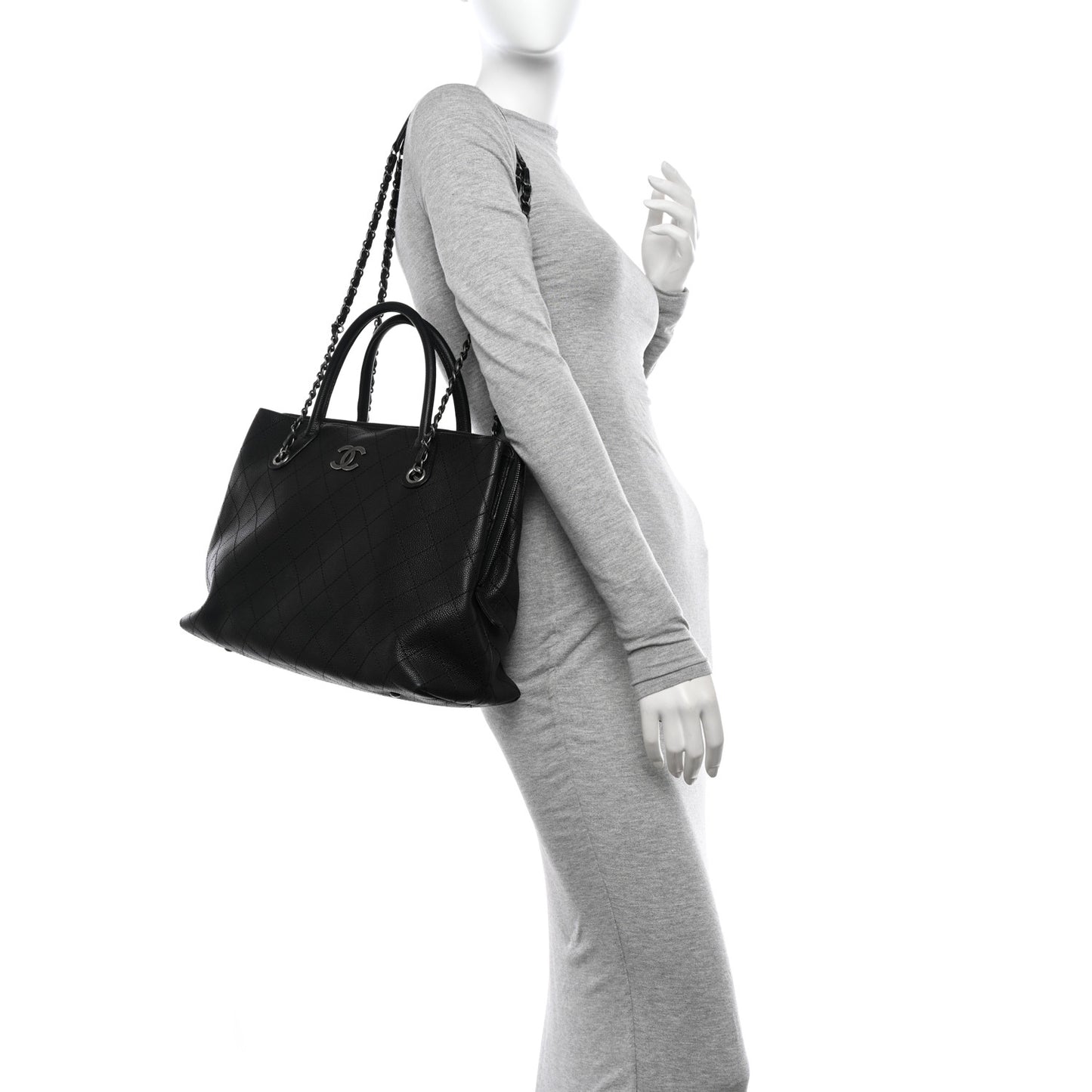 Grained Vegetal Calfskin Urban Shopping Tote Black