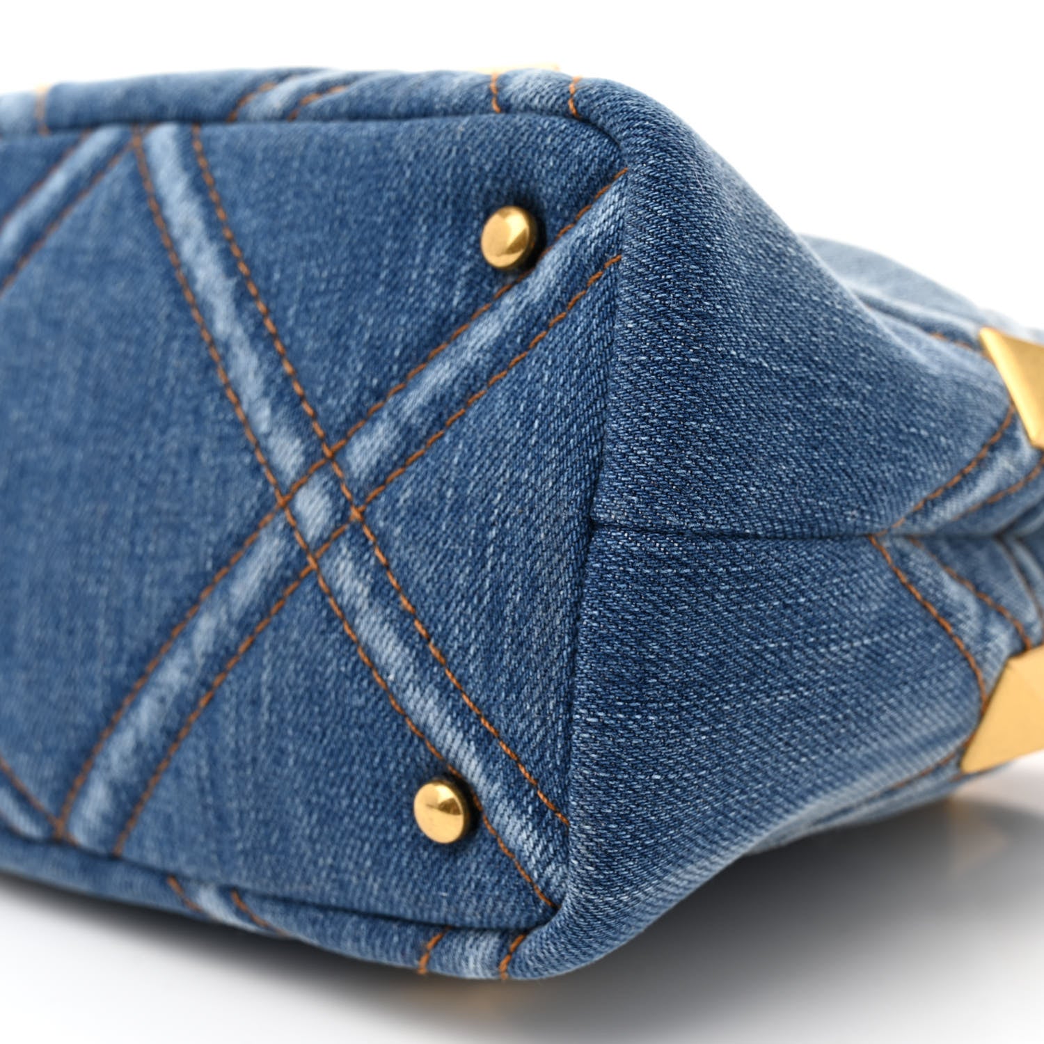 Valentino Garavani Denim Small Roman Stud The Handle Bag Light Denim Selleria 10 of 10