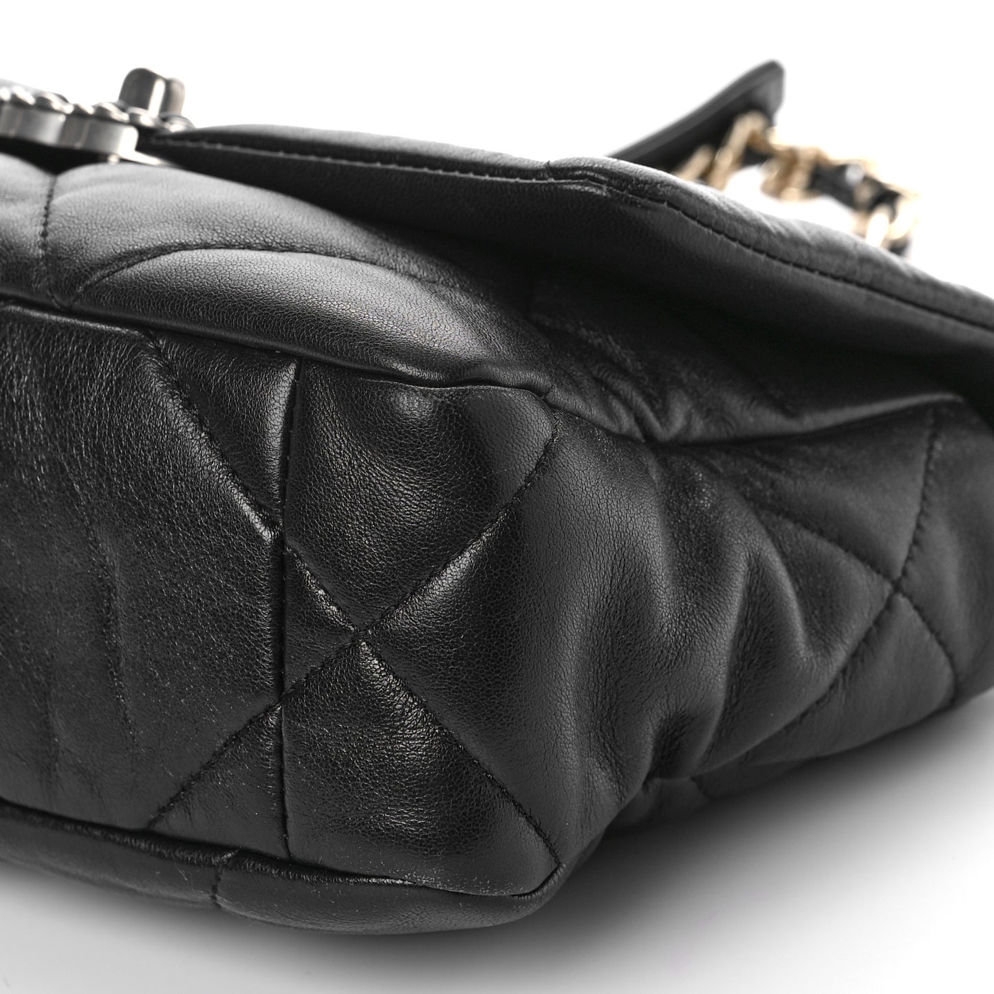 Goatskin Quilted Medium Chanel 19 Flap Black
