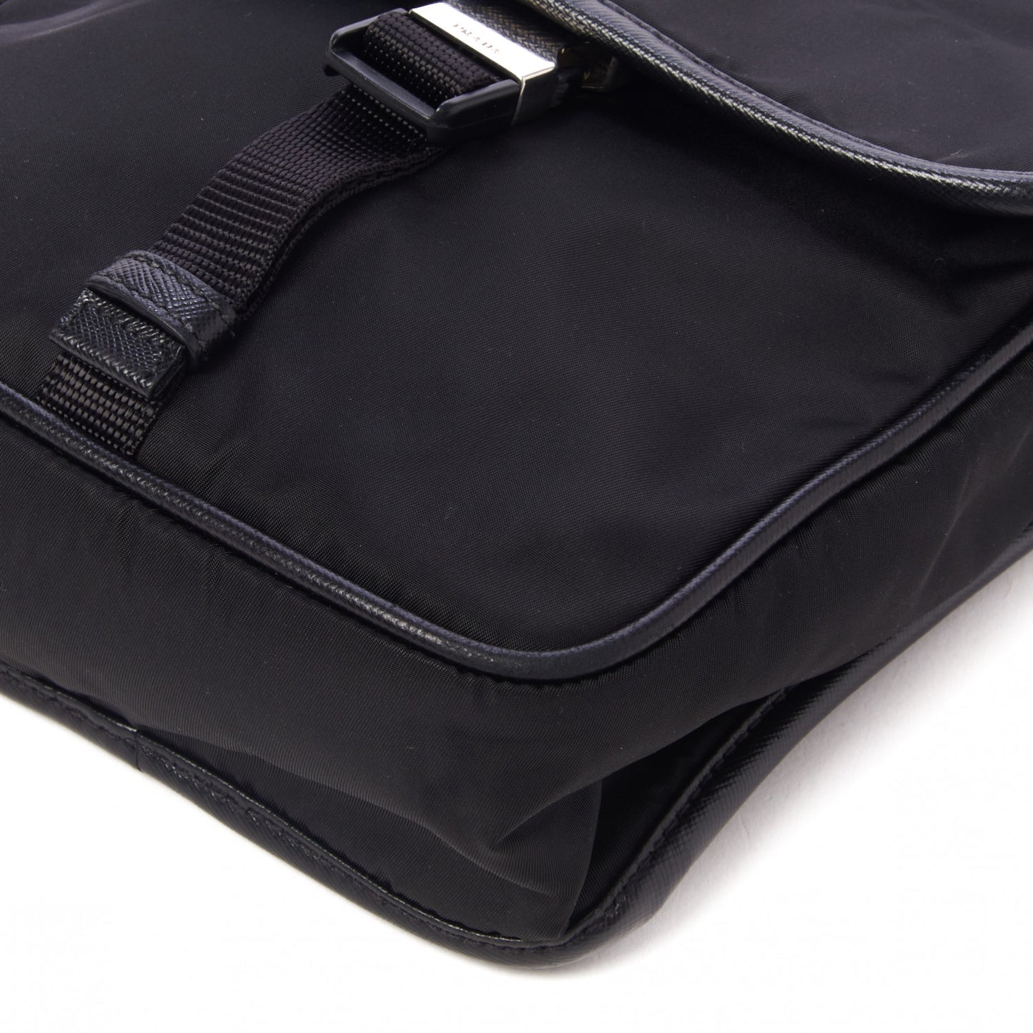 Tessuto Nylon Saffiano Messenger Satchel Black