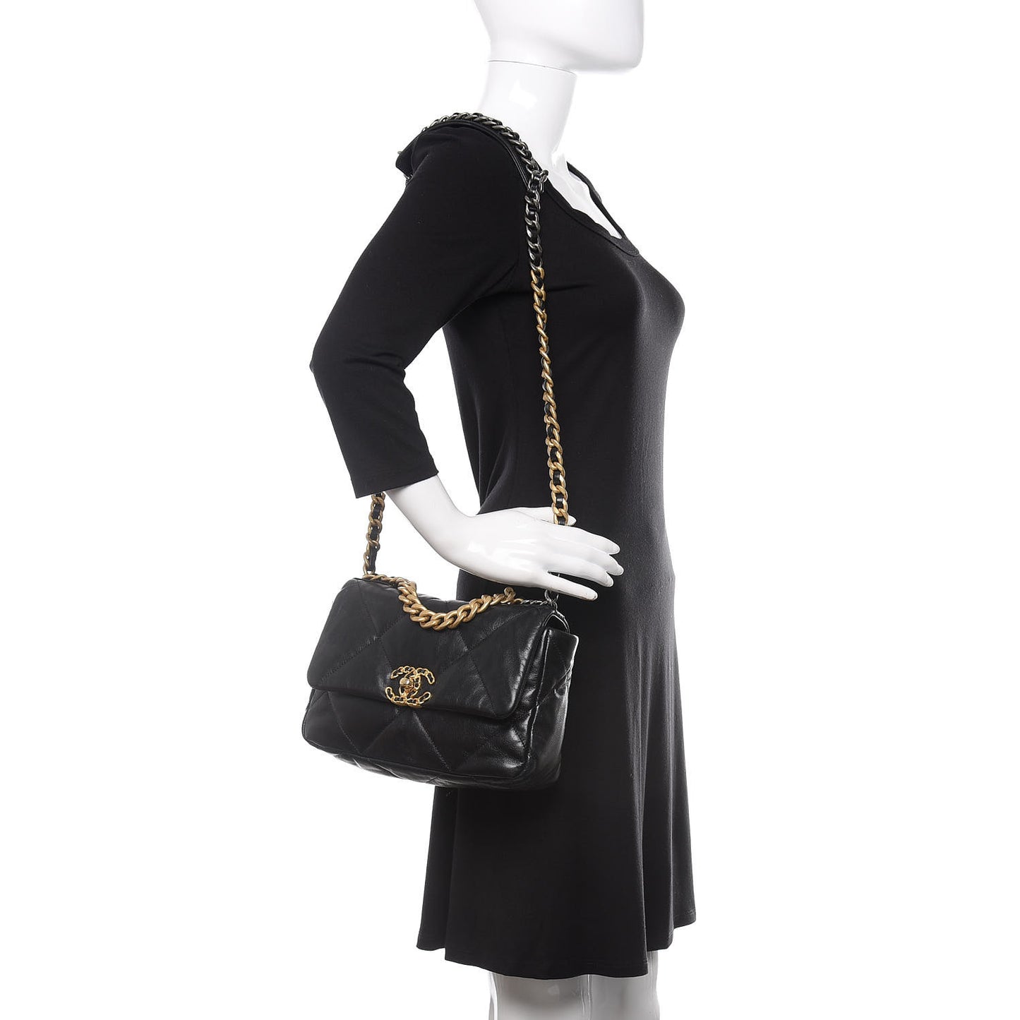 Goatskin Quilted Medium 19 Flap Black