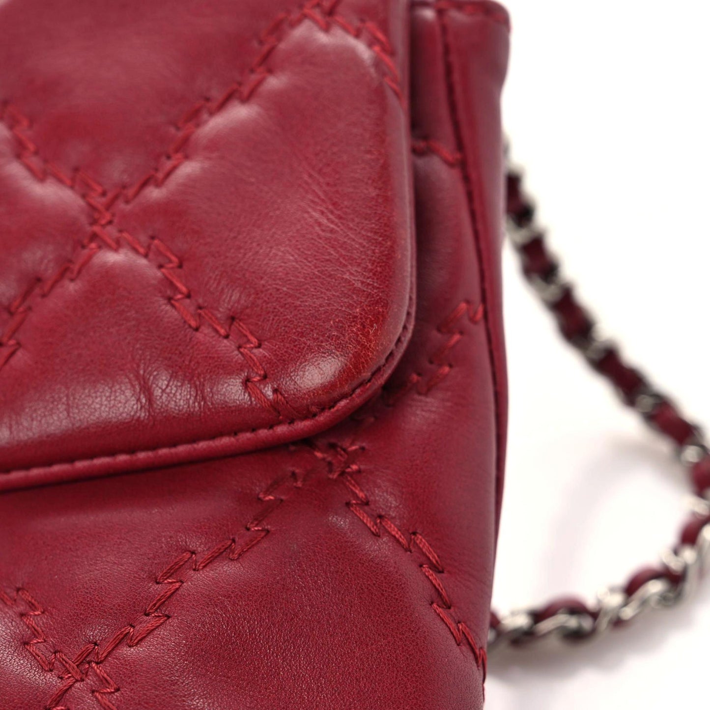 Calfskin Quilted Double Stitch Hamptons Clutch with Chain Red