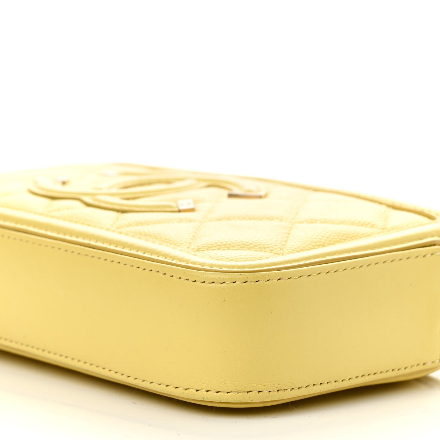 Caviar Quilted CC Filigree Clutch With Chain Yellow