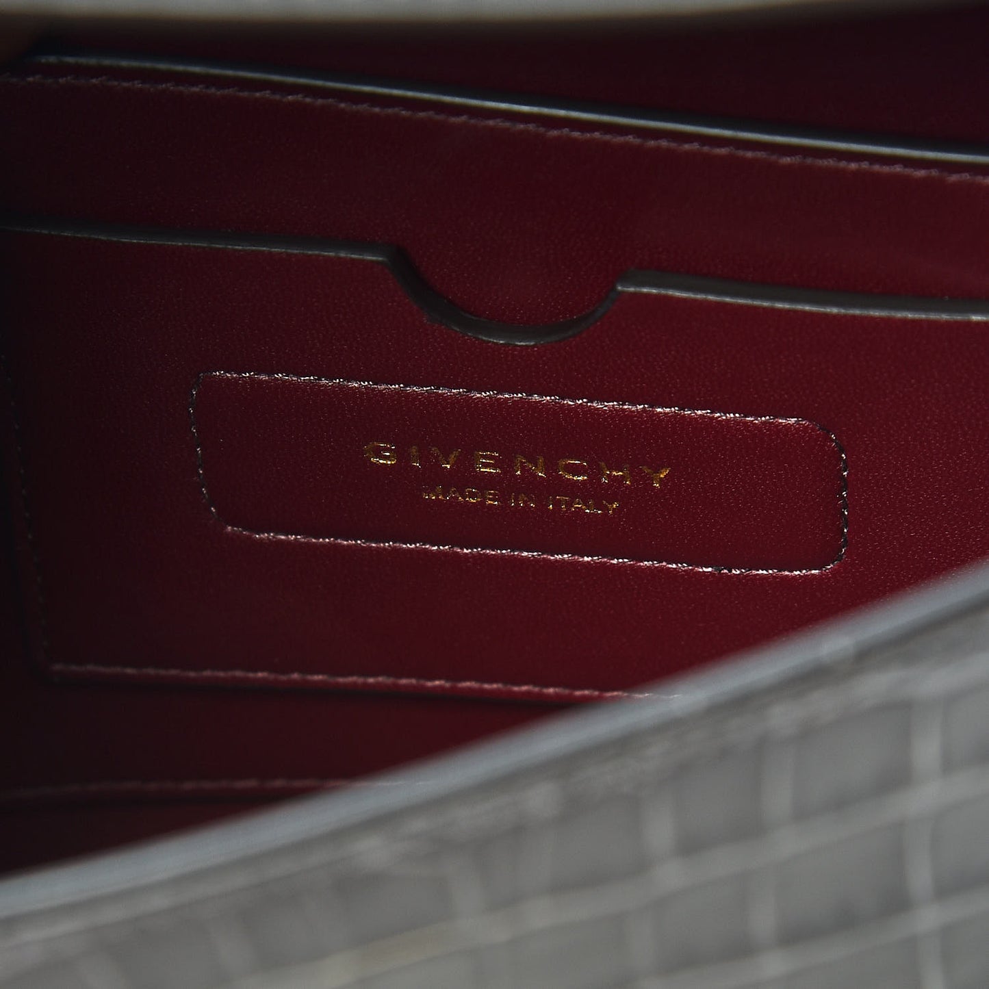 Calfskin Crocodile Embossed Medium Eden Storm Grey