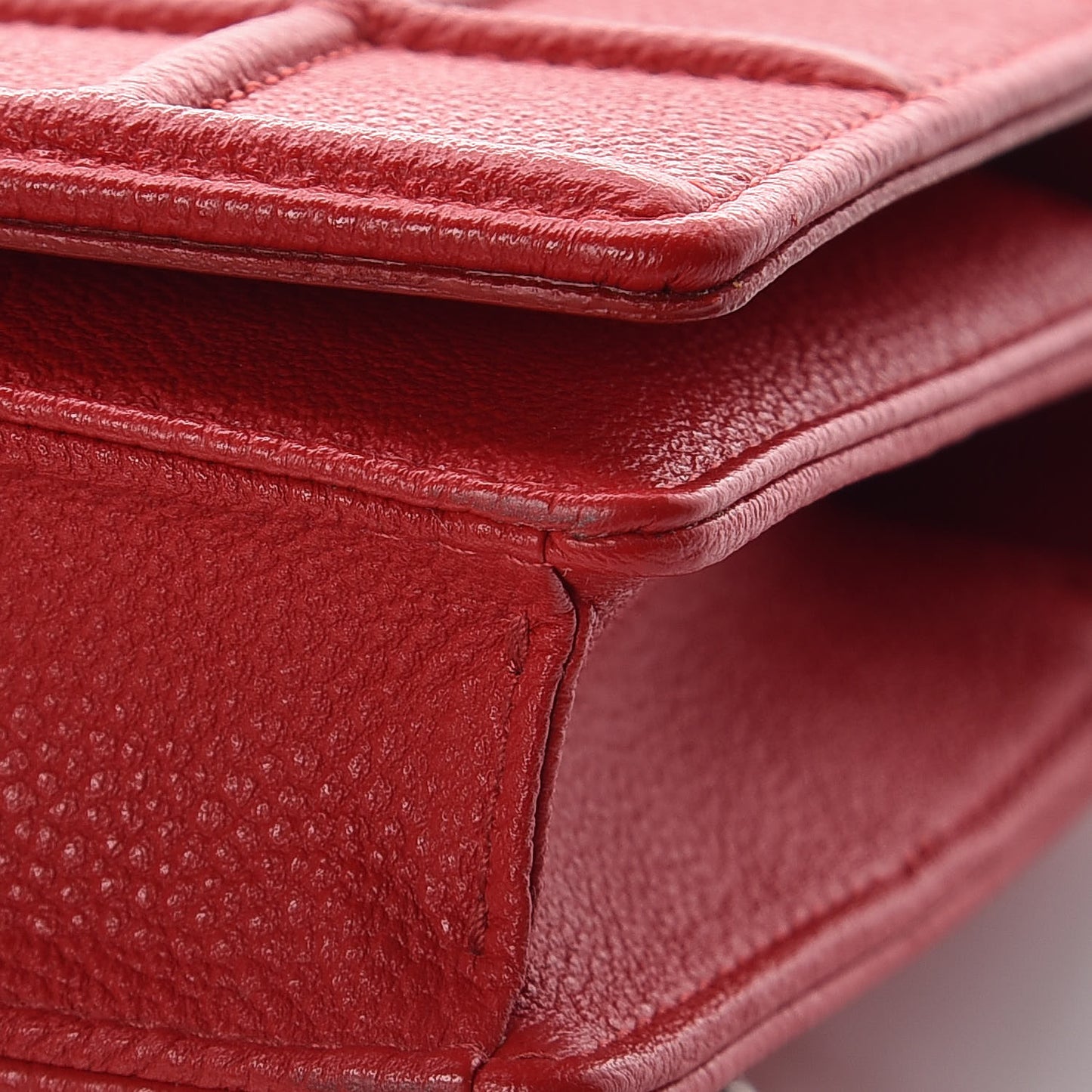 Grained Calfskin Diorama Wallet on Chain Pouch Rouge Vif
