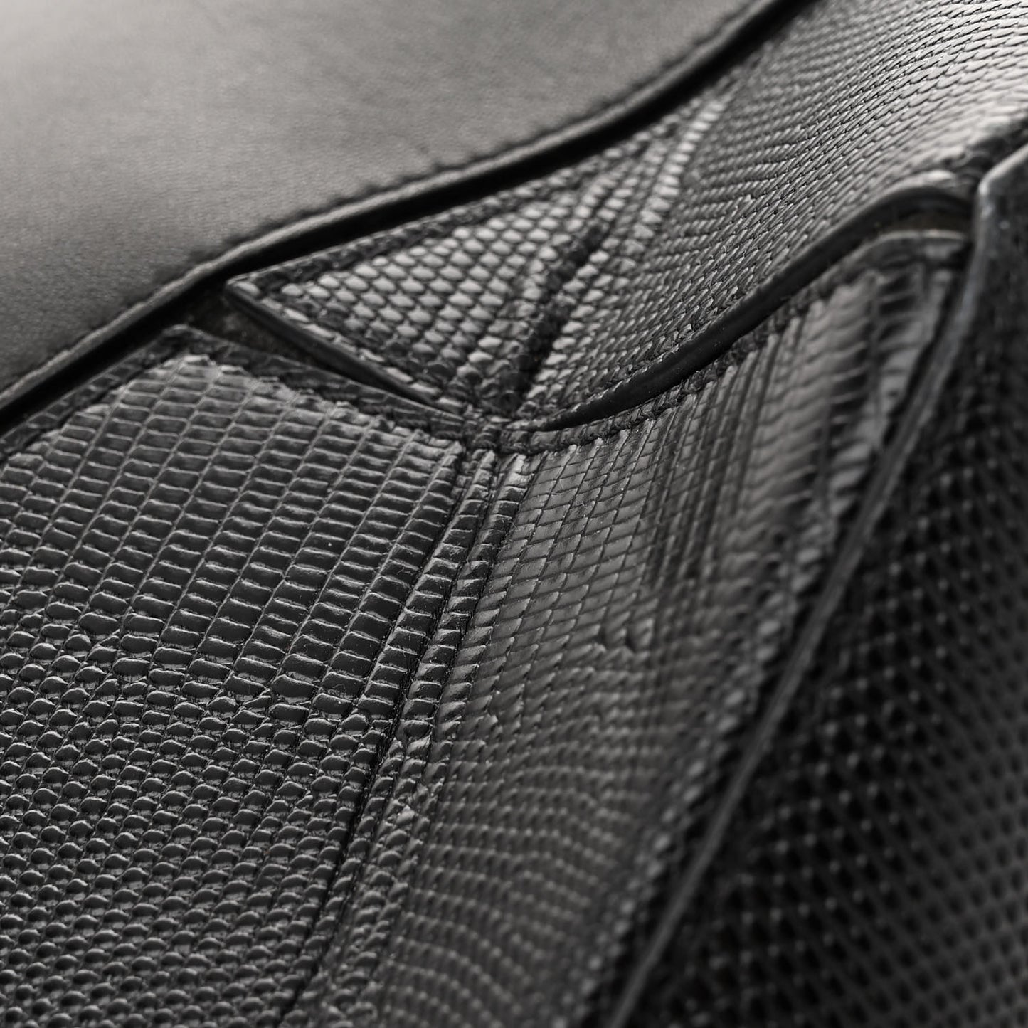 Nappa Lizard Embossed Medium Easy Tote Black