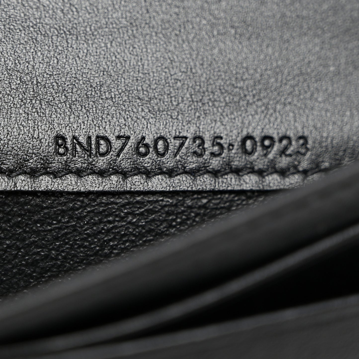 Shiny Lambskin Logo Carre Zipped Card Case Black