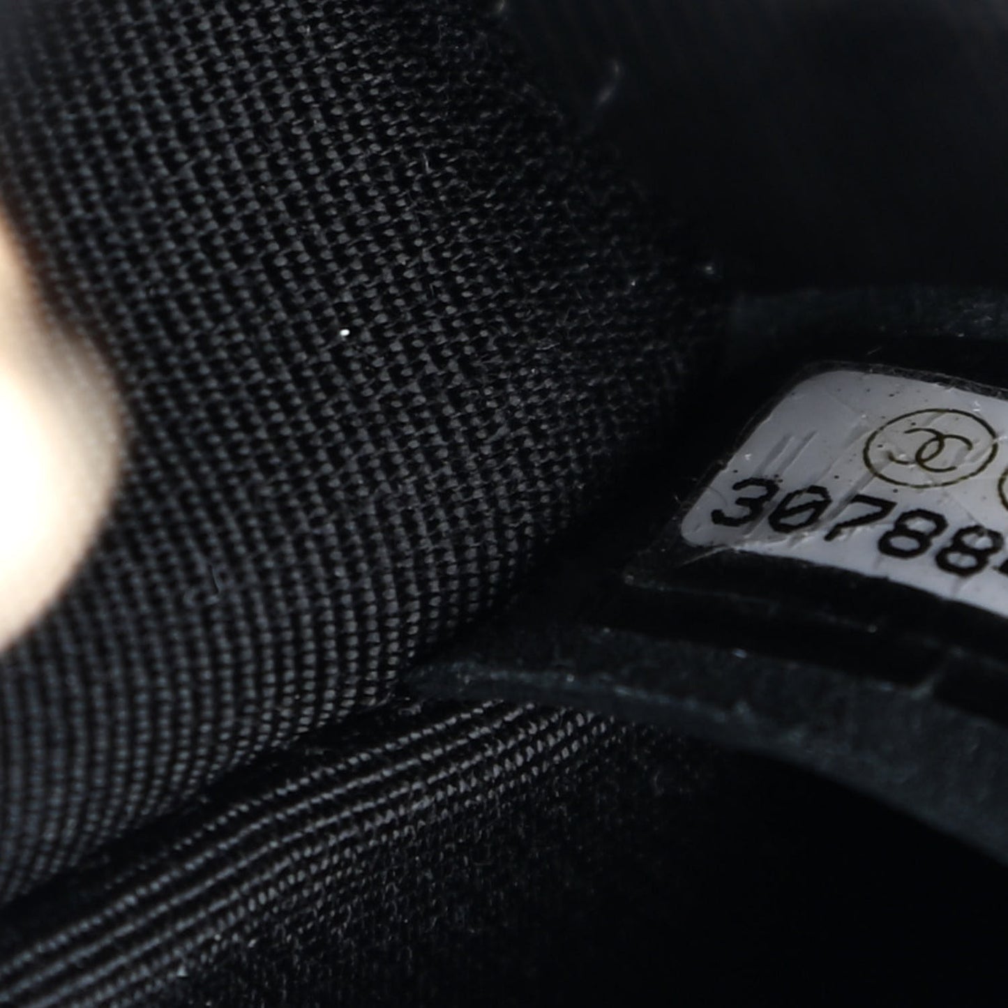 Crumpled Calfskin Medium Chain All Over Flap Black