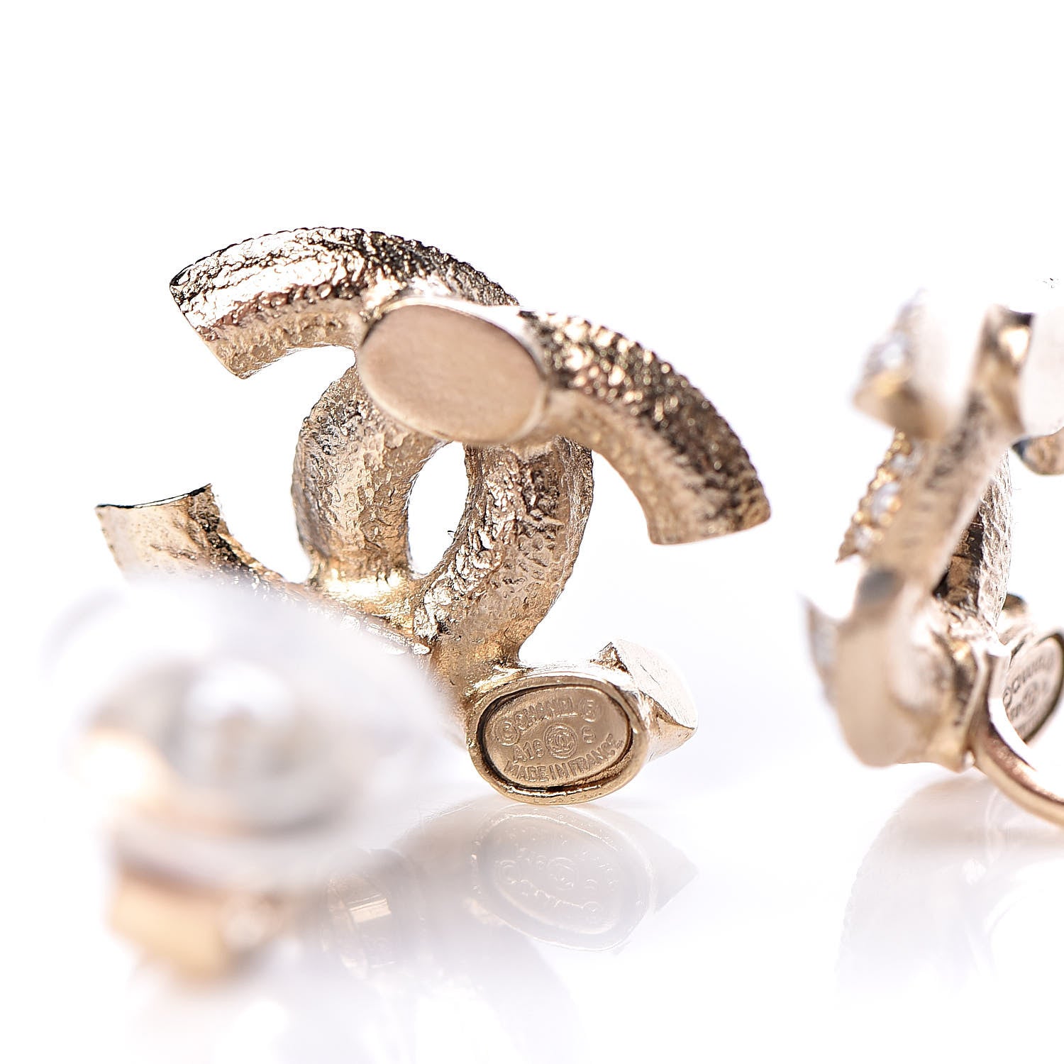 Chanel Metal Pearl Enamel CC Clip On Earrings Gold Black 4 of 5