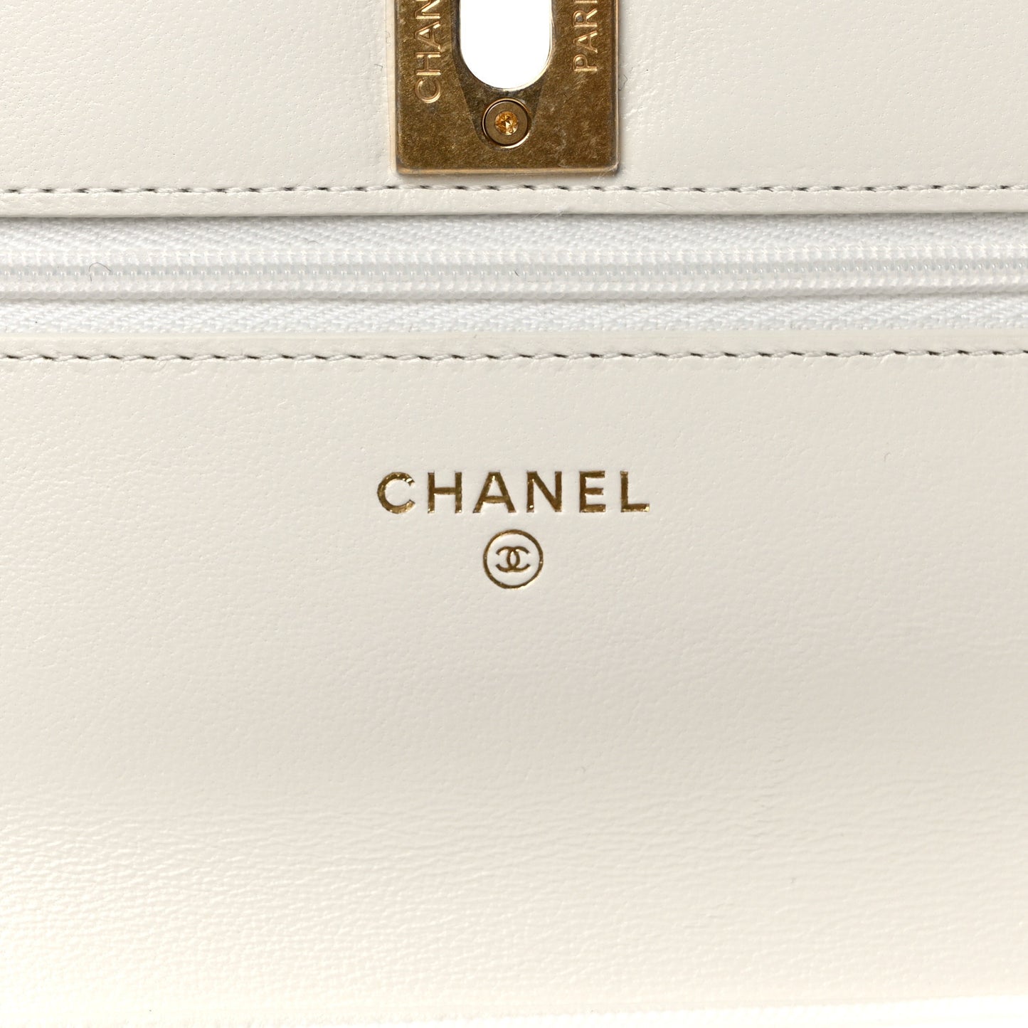 Lambskin Quilted Pearl Wallet On Chain WOC White