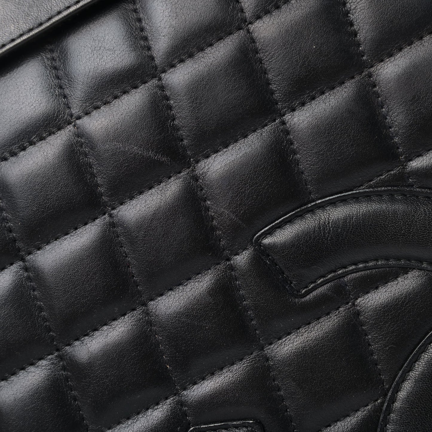 Calfskin Quilted Medium Cambon Messenger Black