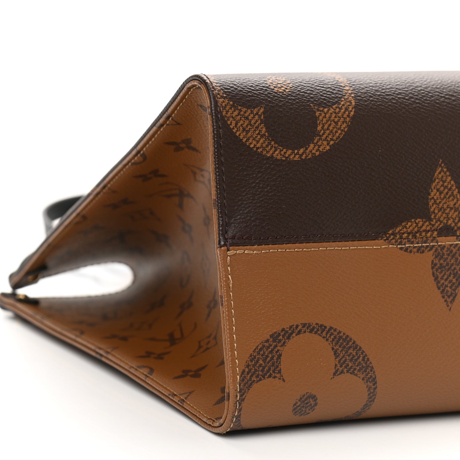 Louis Vuitton Reverse Monogram Giant Onthego MM 9 of 10