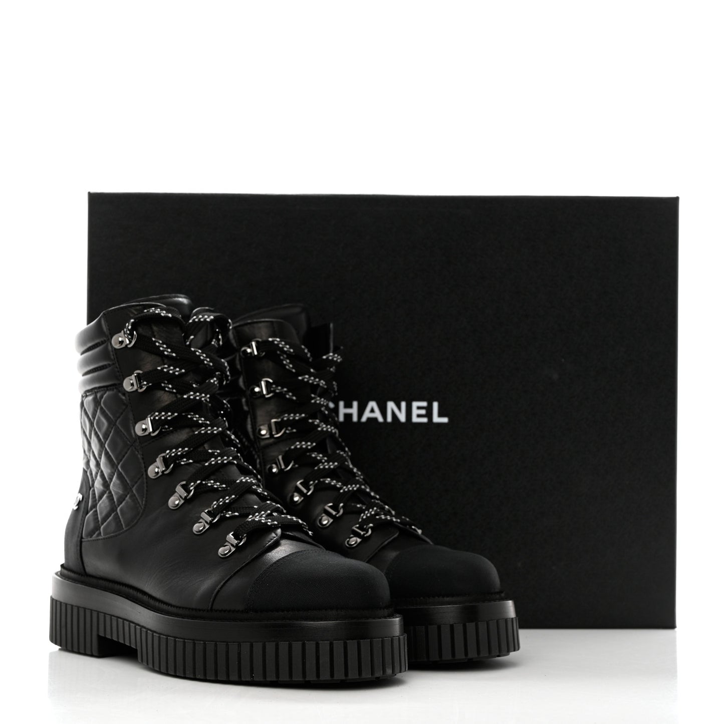 Calfskin Grosgrain Quilted Lace Up Boots 41 Black Grey