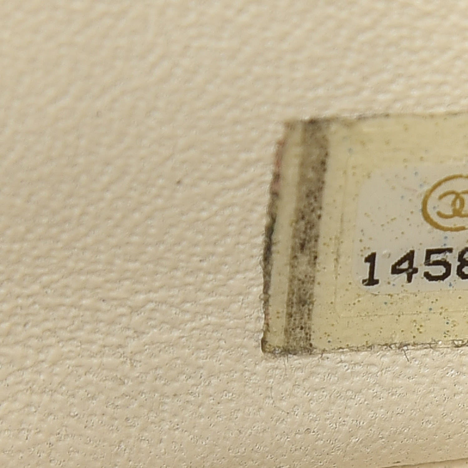 Chanel Aged Calfskin 2.55 Reissue 226 Flap Ivory 7 of 20
