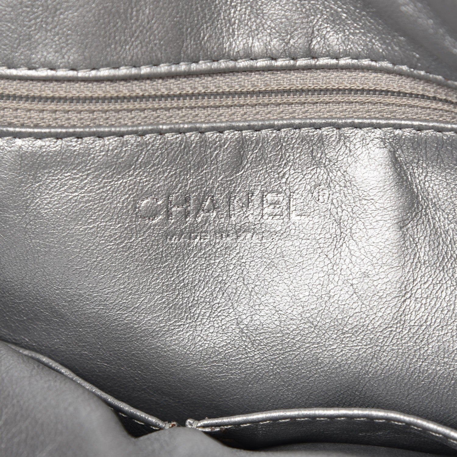 Chanel Glazed Caviar Modern Chain Tote Black 6 of 11