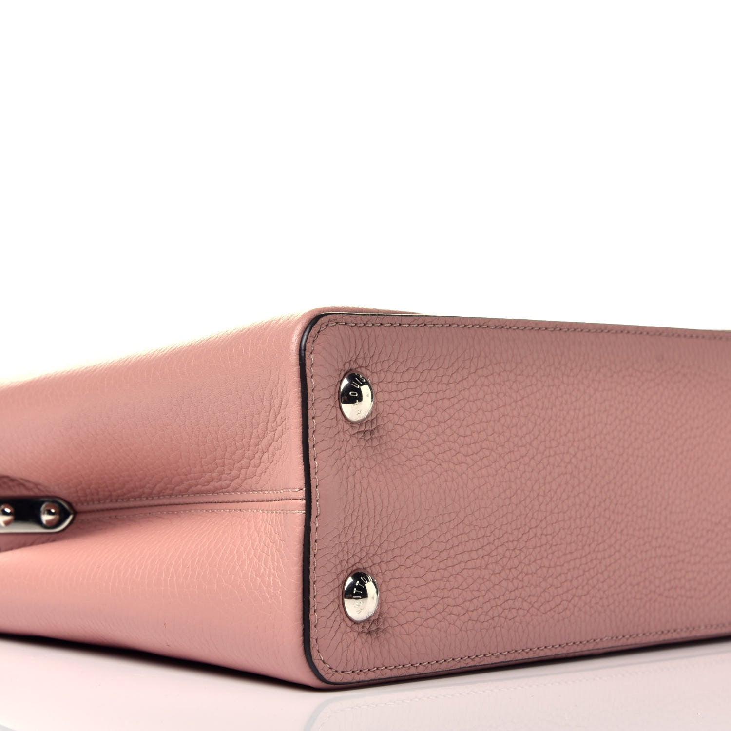 Louis Vuitton Taurillon Capucines PM Magnolia 8 of 9