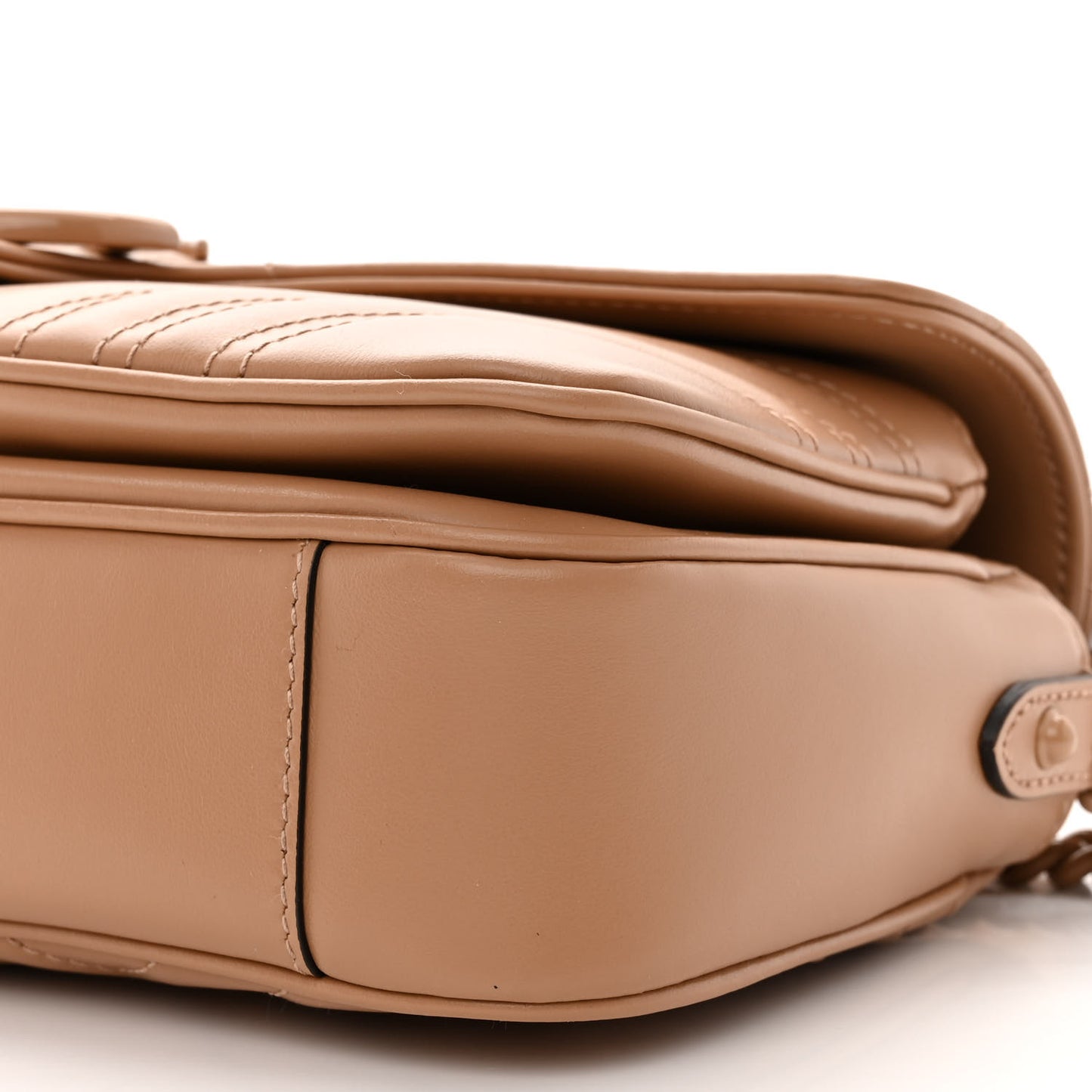 Calfskin Matelasse Monochrome GG Marmont Crossbody Shoulder Bag Camelia Winter Rose