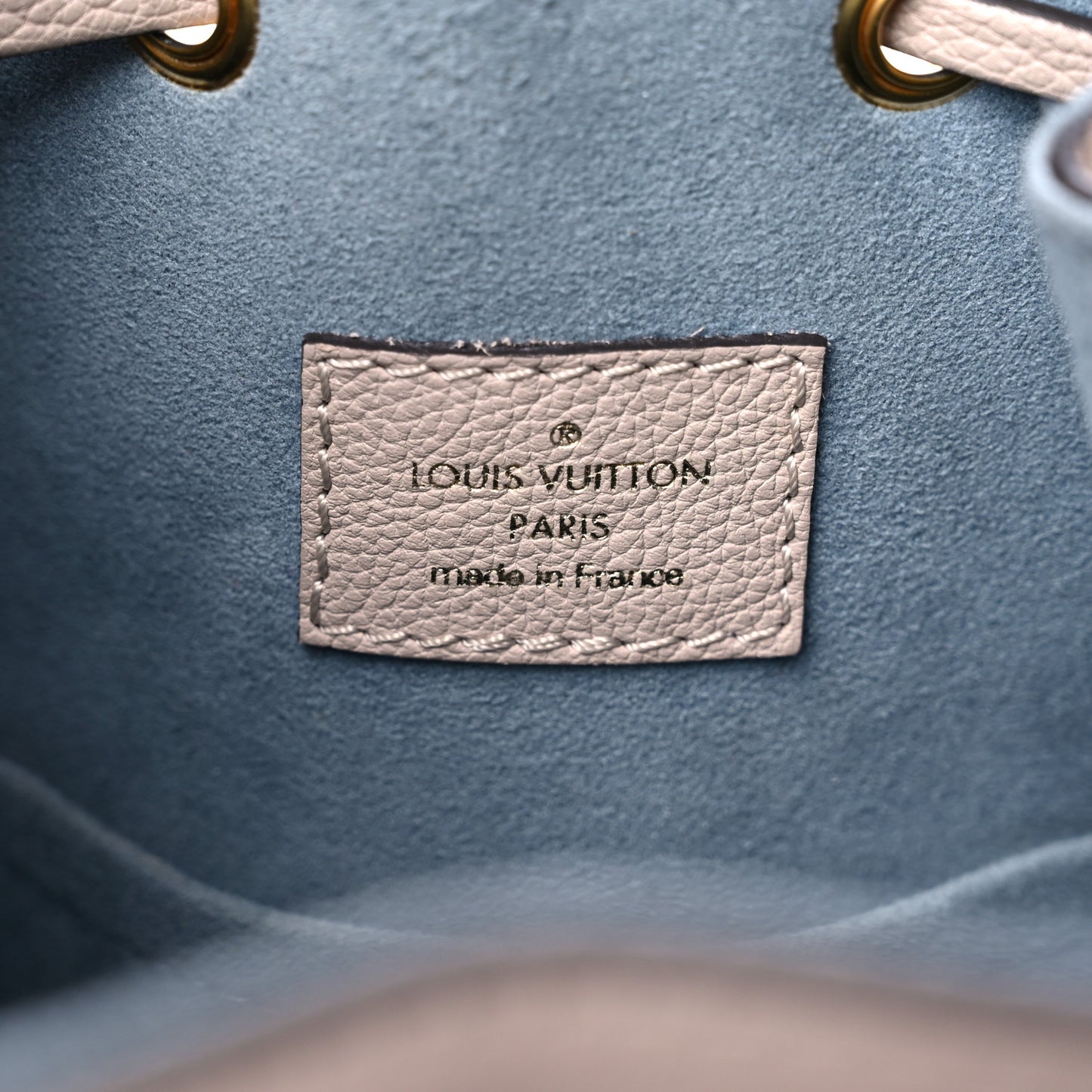 Calfskin Lockme Bucket MM Greige