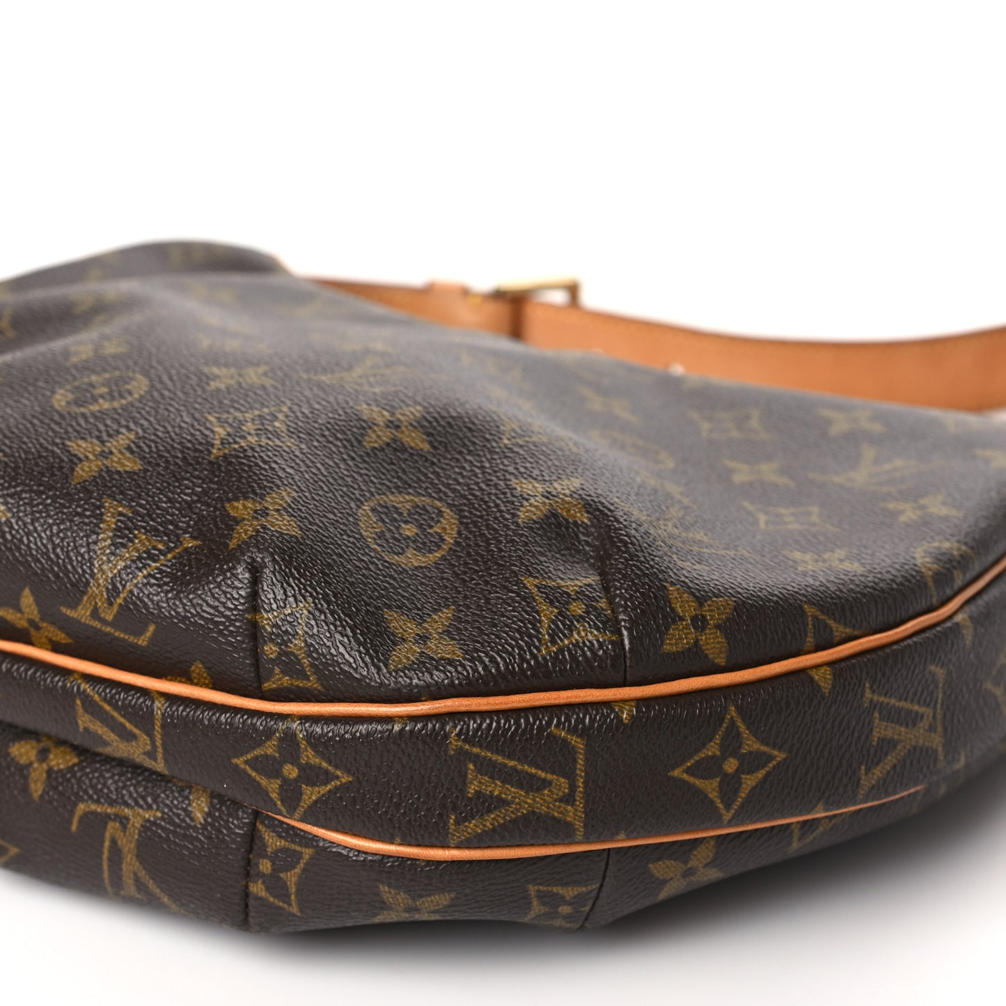 Monogram Croissant MM