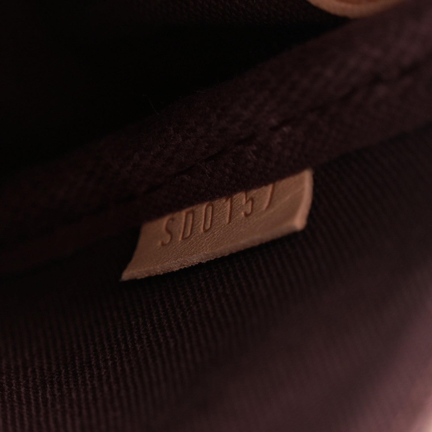 Louis Vuitton Monogram Favorite PM 7 of 11