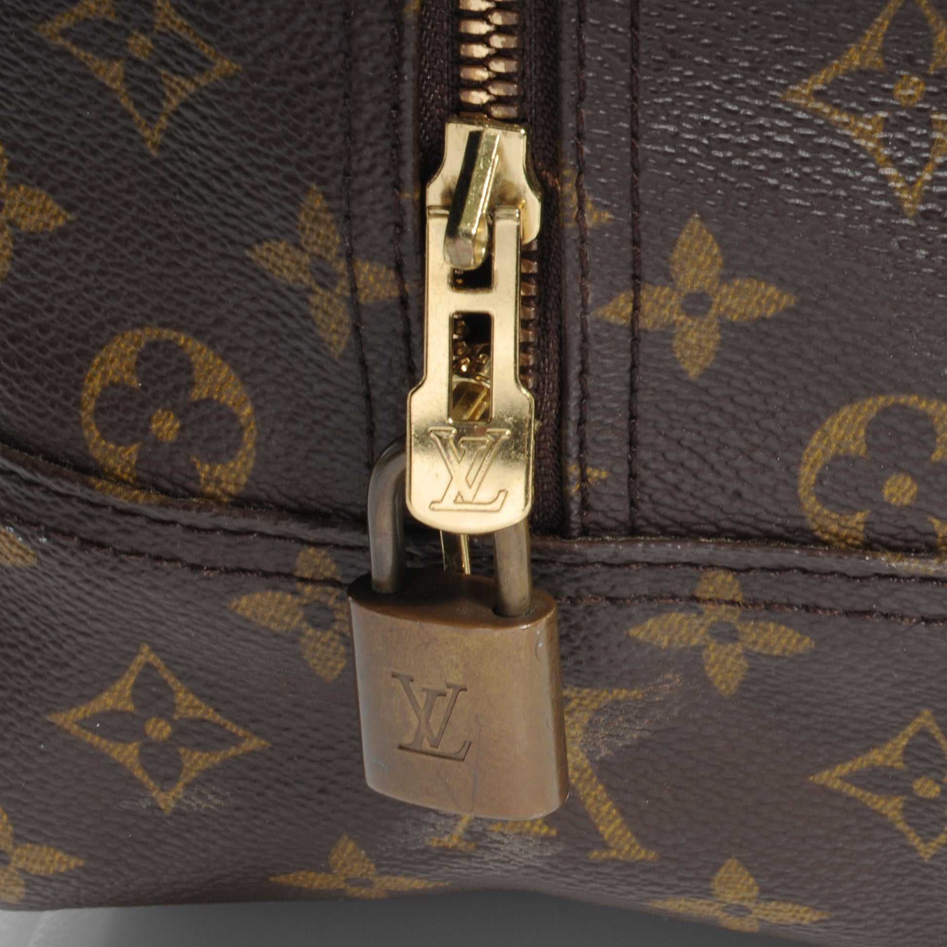 Louis Vuitton Monogram Deauville 9 of 9