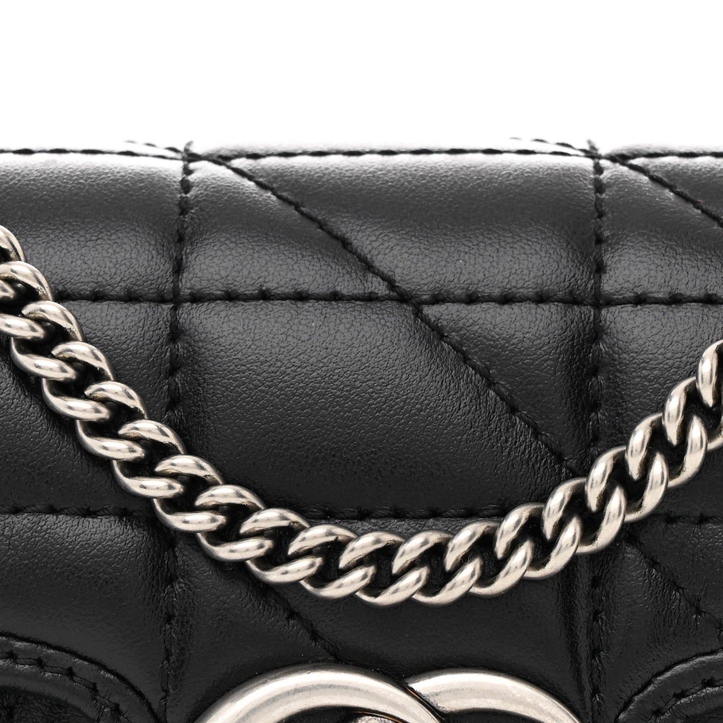 Calfskin Matelasse Aria Super Mini GG Marmont Shoulder Bag Black