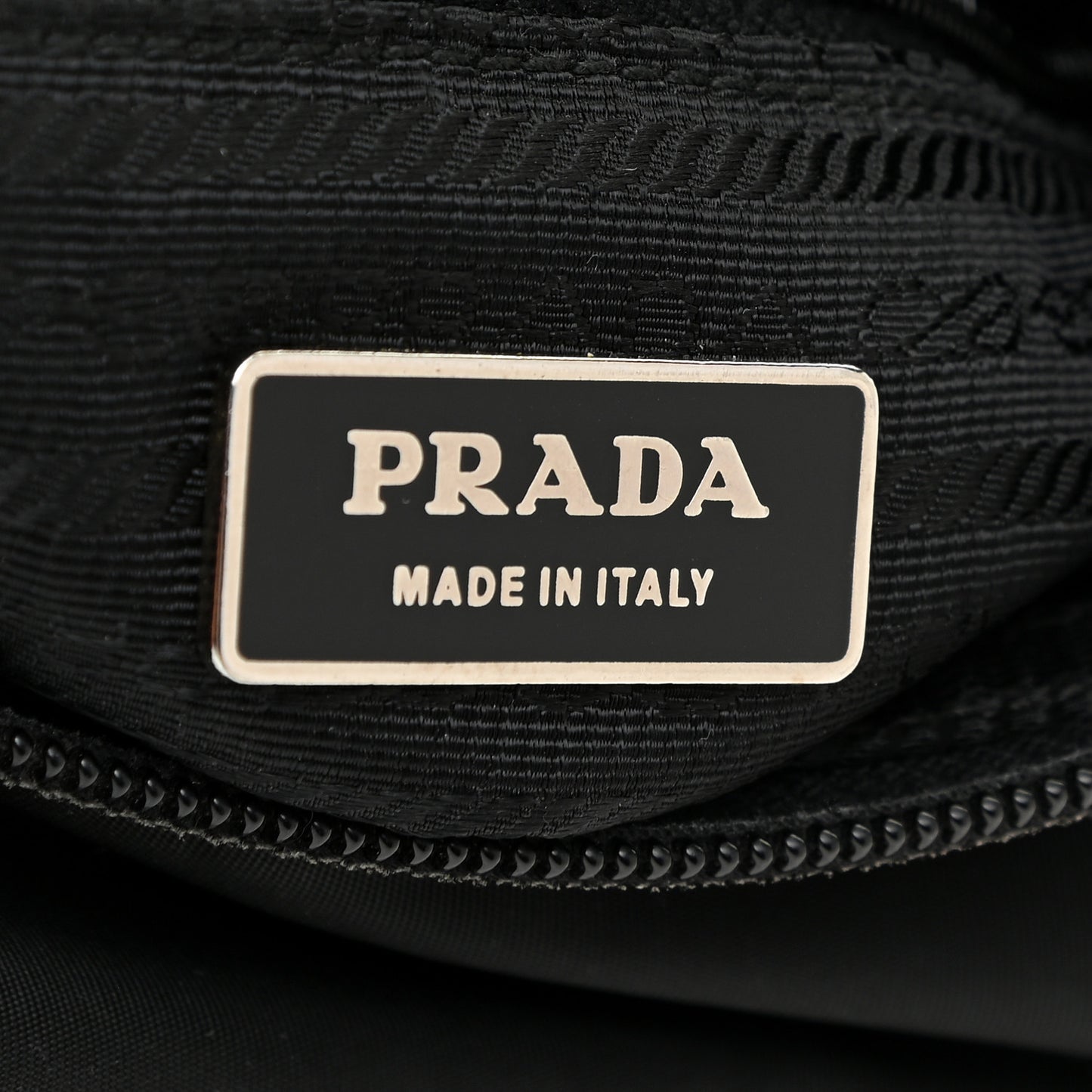 Nylon Tessuto Vela Messenger Bag Black