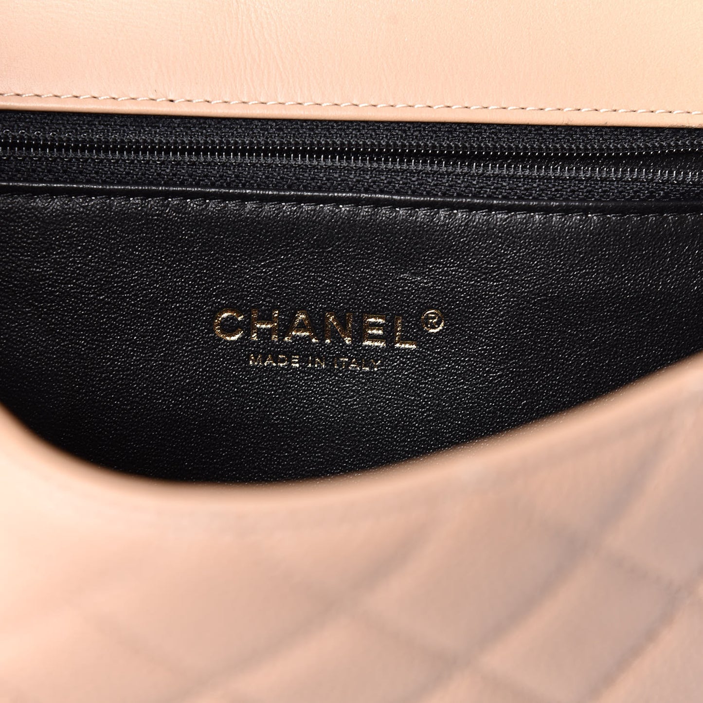 Caviar Quilted Medium CC Filigree Flap Beige Black