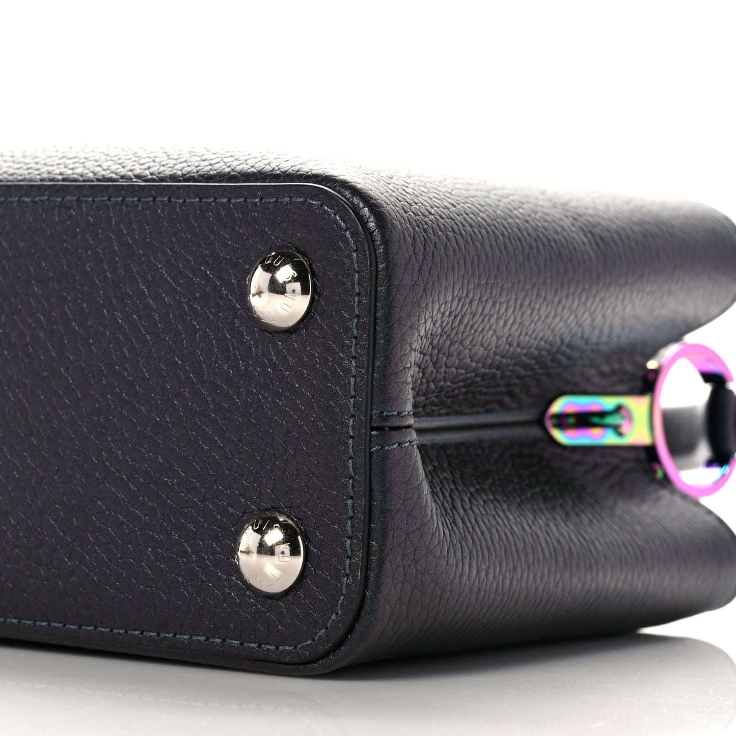 Taurillon Capucines BB Scarabeo Iridescent Black