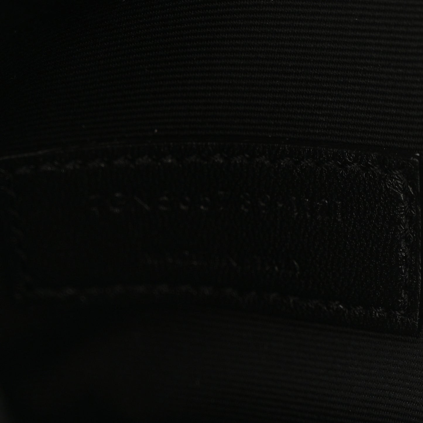 Grain De Poudre Uptown Pouch Crema Soft