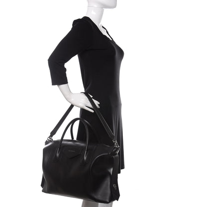 Givenchy Smooth Calfskin Medium Soft Antigona Black 2 of 10