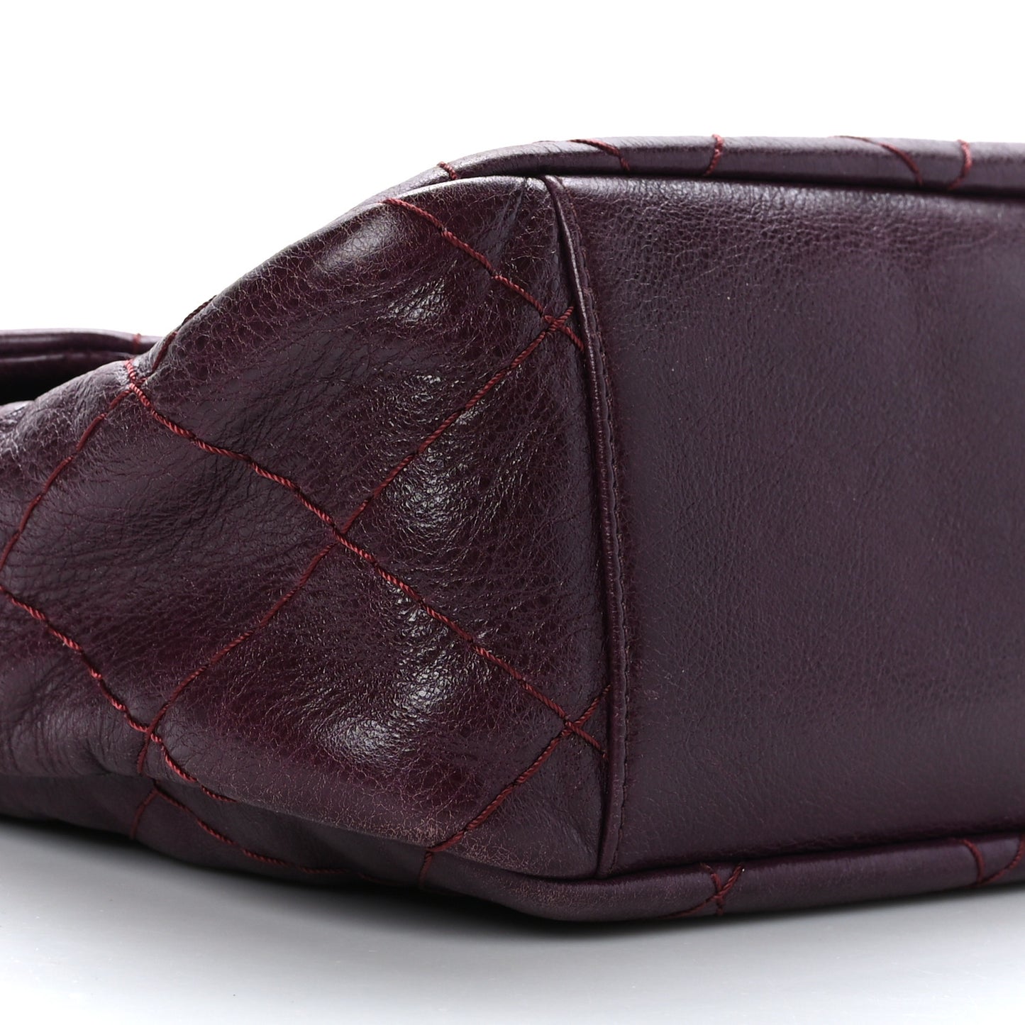 Glazed Calfskin Stitched On The Road Flap Plum