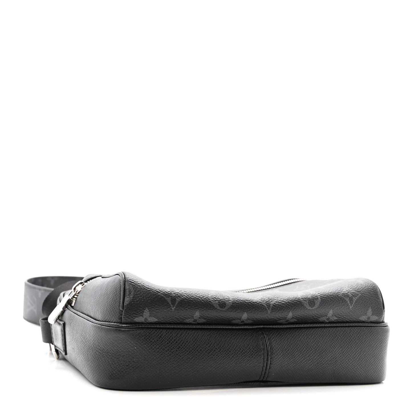 Taiga Monogram Eclipse Outdoor Messenger Black