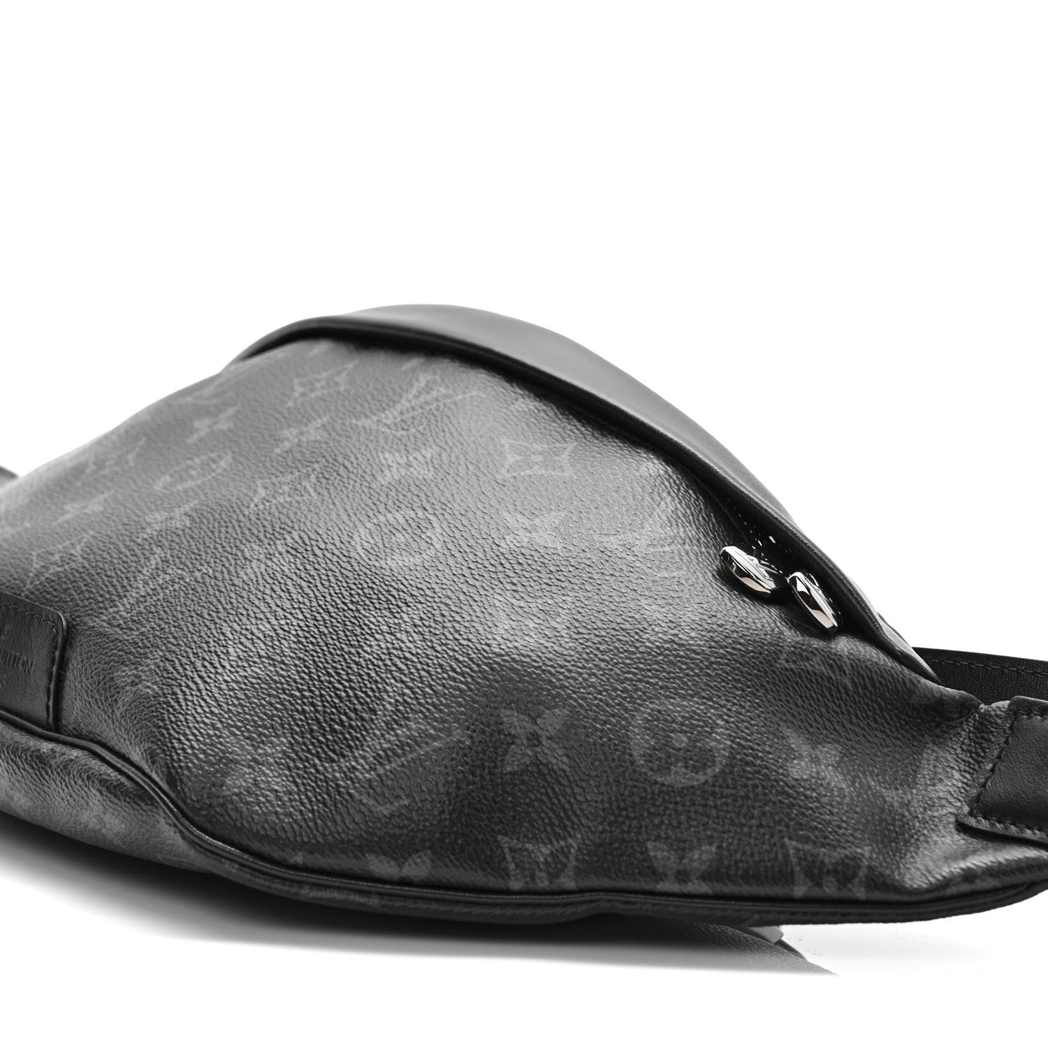 Louis Vuitton Monogram Eclipse Discovery Bumbag 8 of 9
