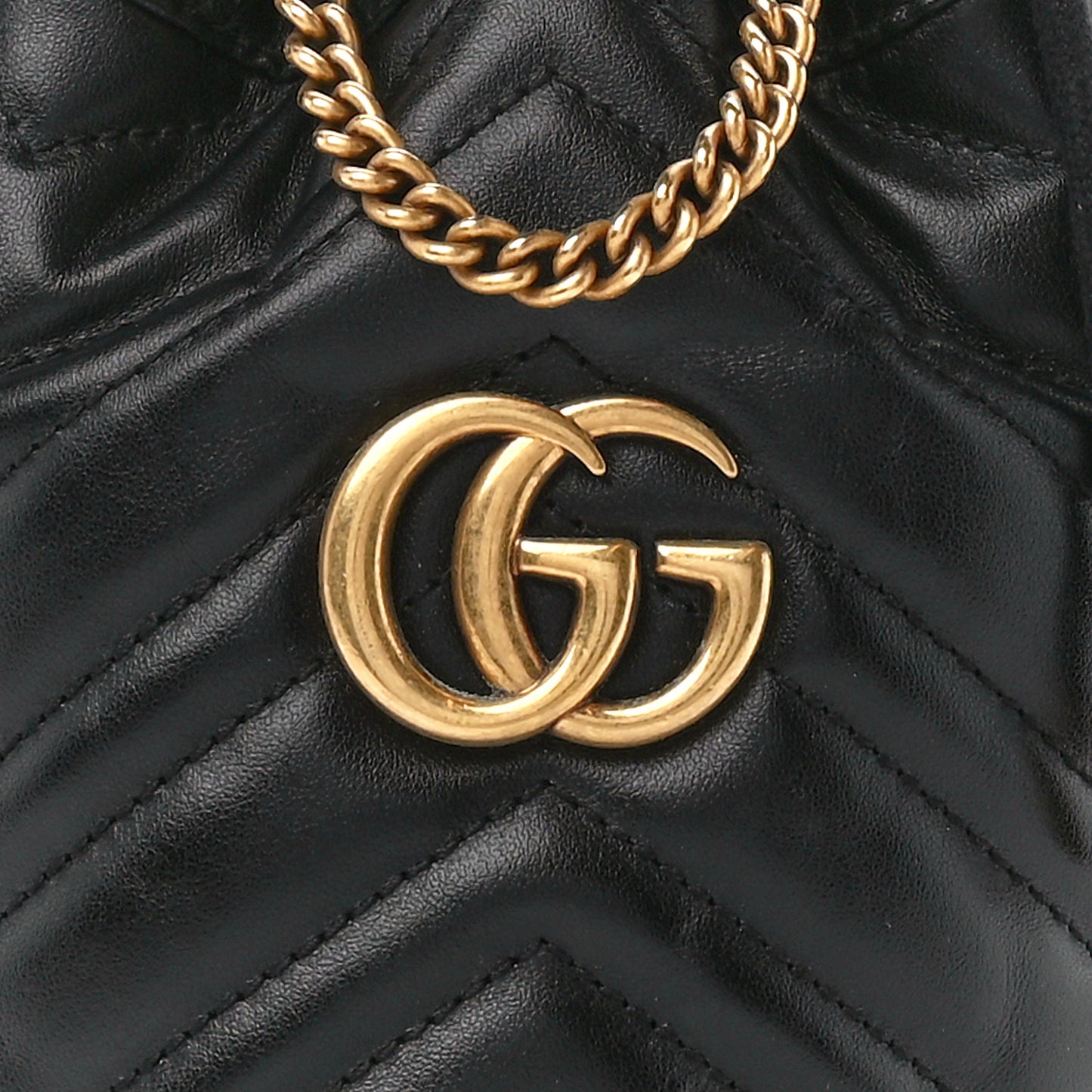 Calfskin Matelasse Mini GG Marmont 2.0 Bucket Bag Black