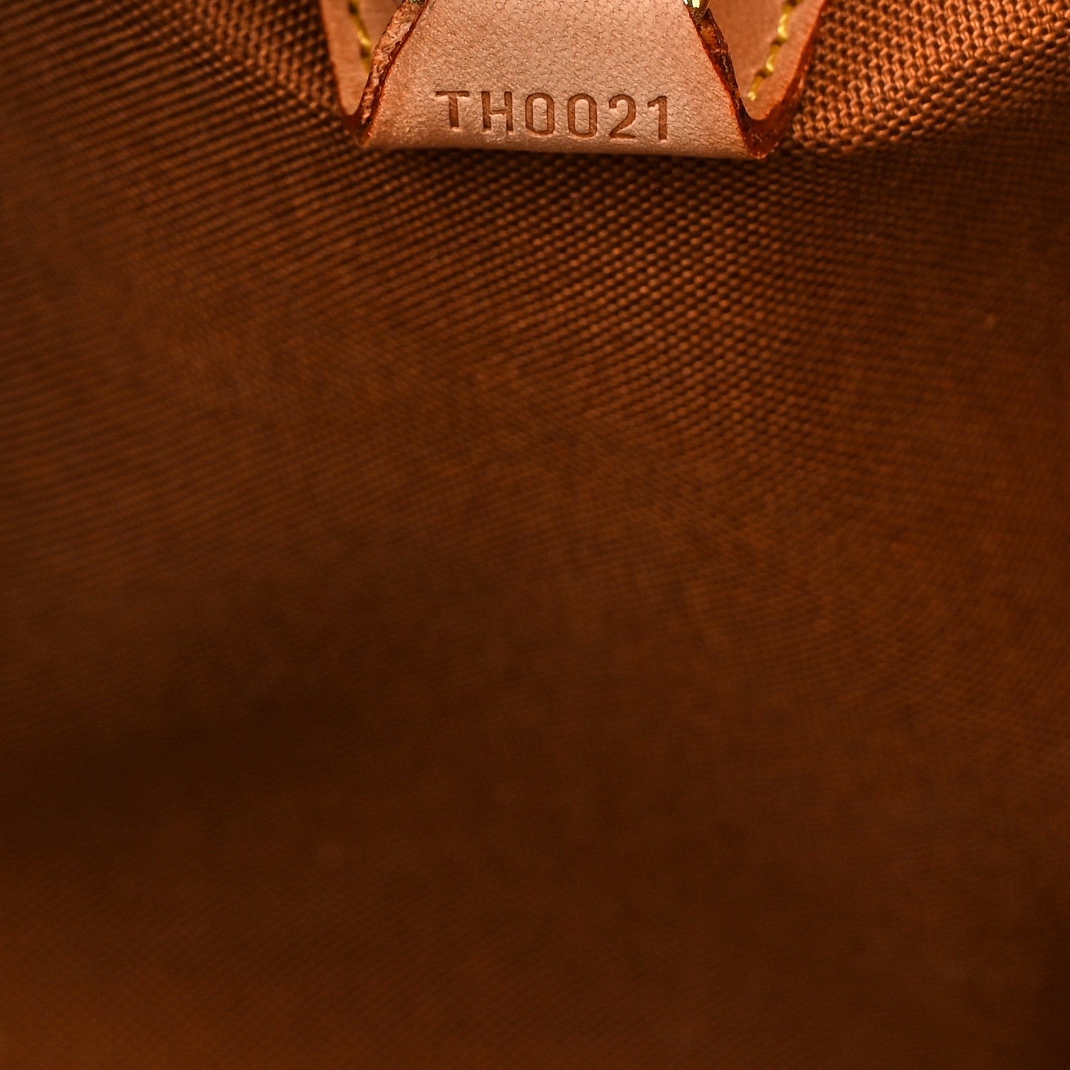 Louis Vuitton Monogram Ellipse MM 7 of 11