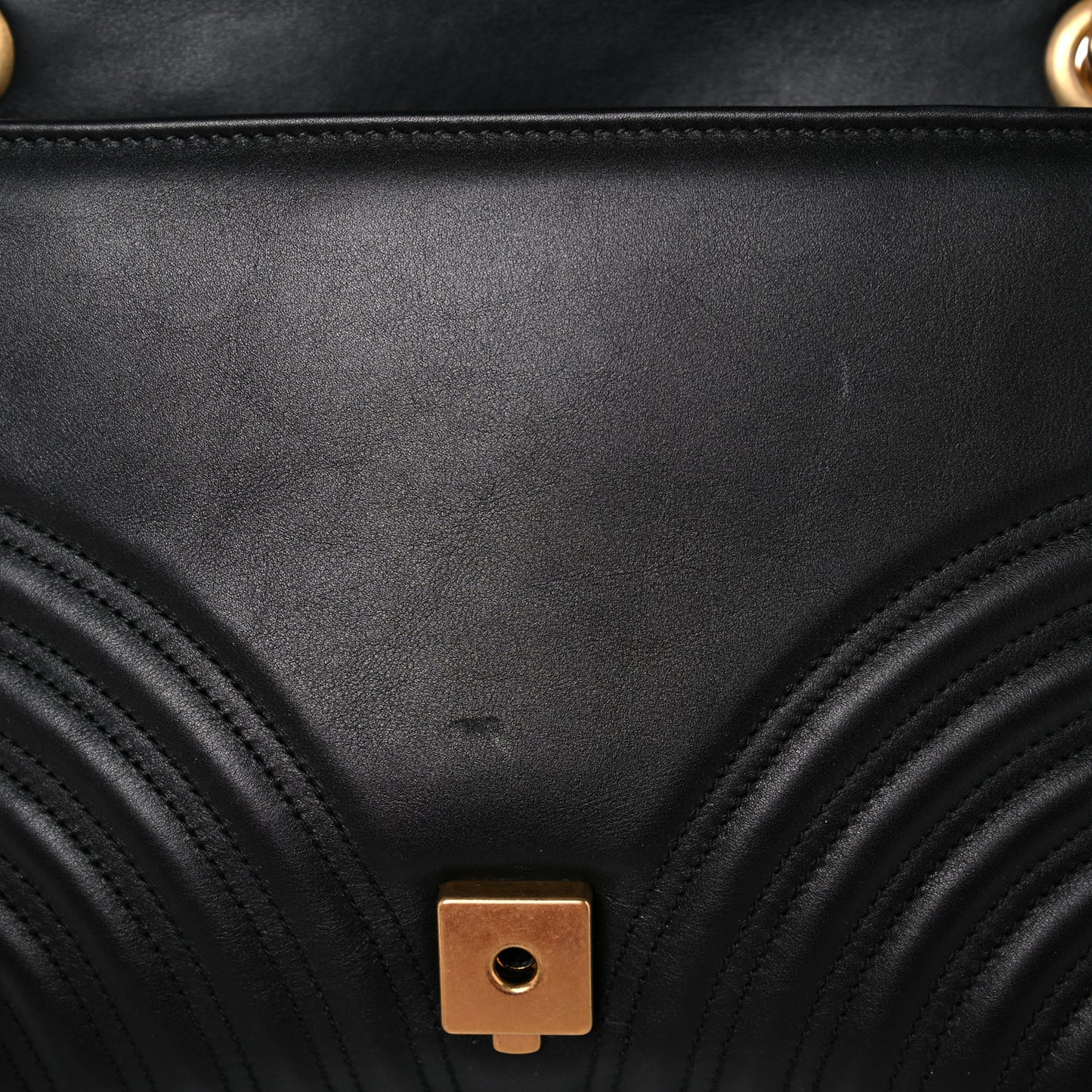 Calfskin Matelasse Medium GG Marmont Shoulder Bag Black