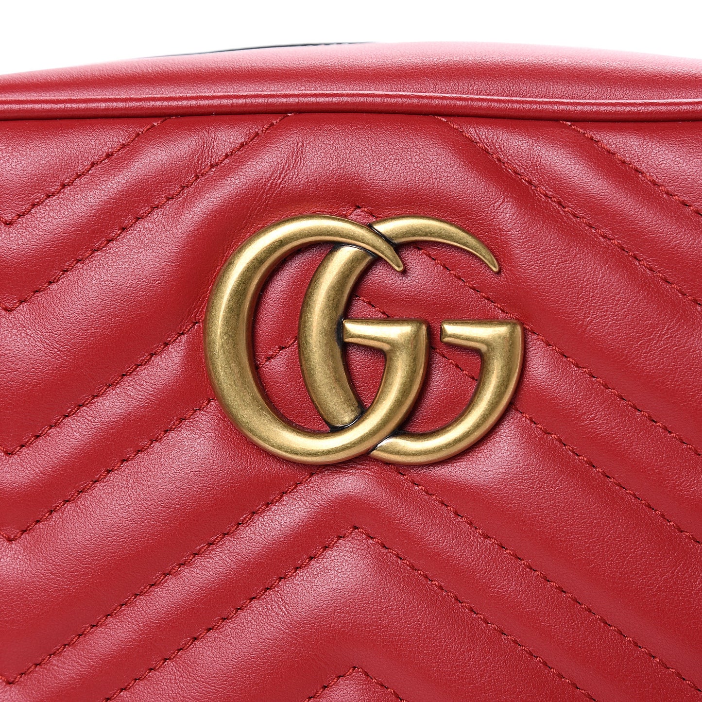 Calfskin Matelasse Small GG Marmont Chain Shoulder Bag Hibiscus Red