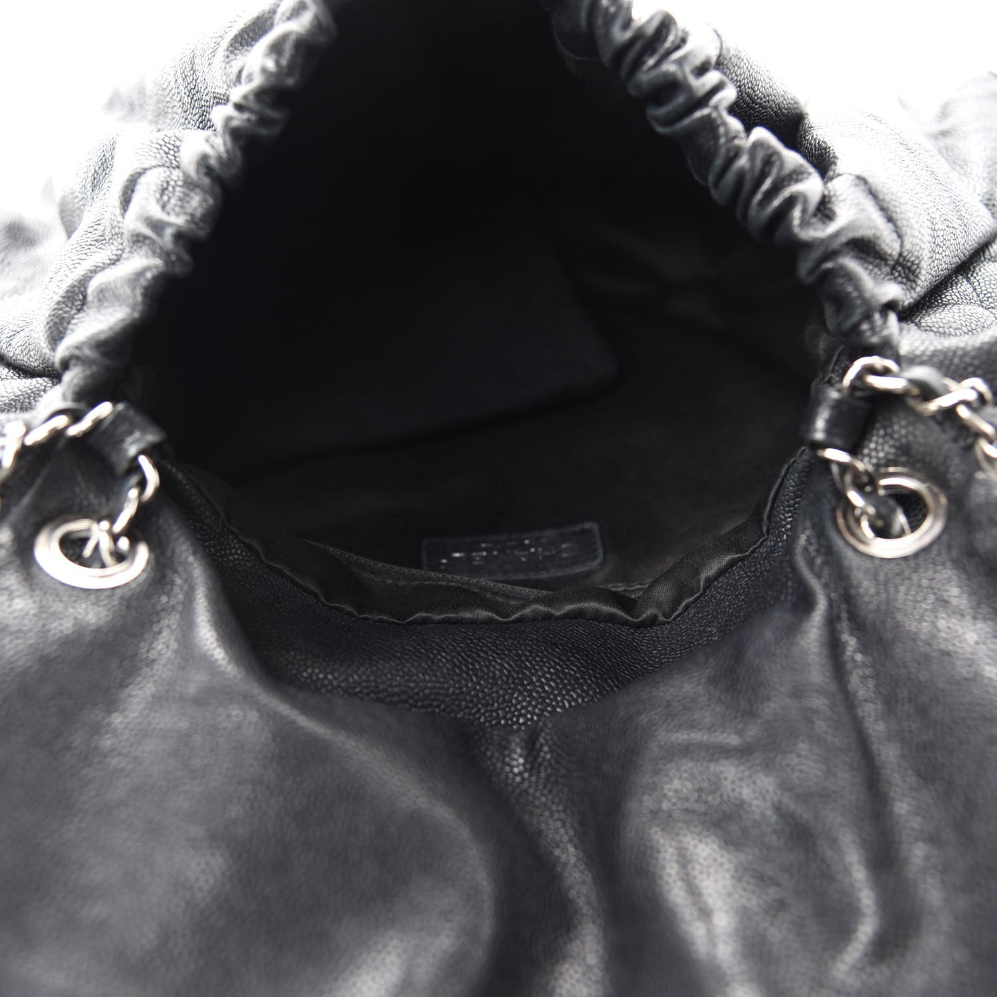 Crumpled Caviar Quilted Maxi Elastic Flap Black