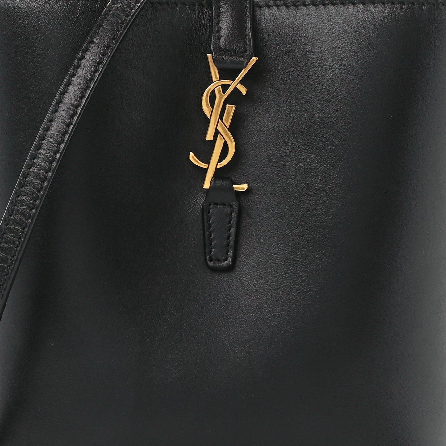 Shiny Calfskin Le 37 Mini Bucket Bag Black