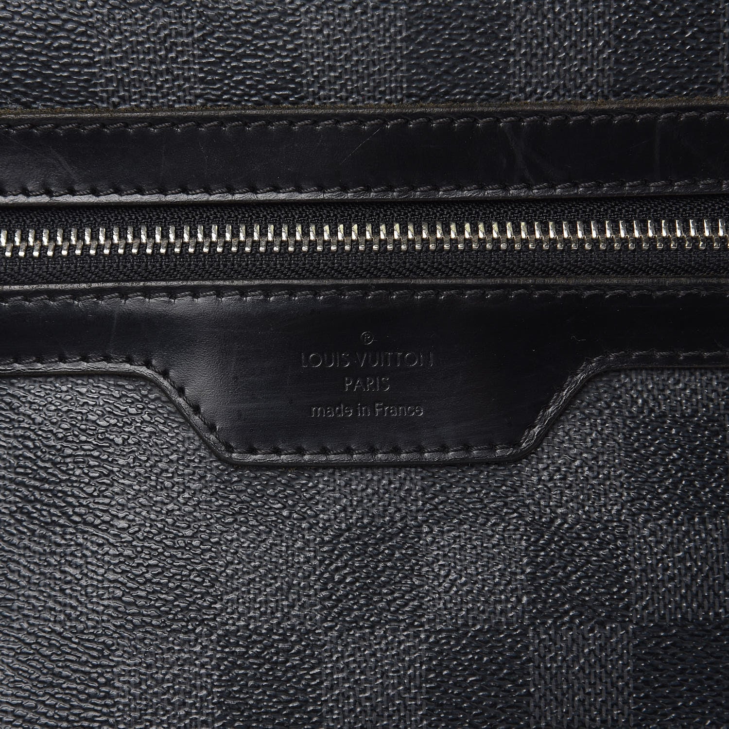 Louis Vuitton Damier Graphite Mick GM 6 of 16