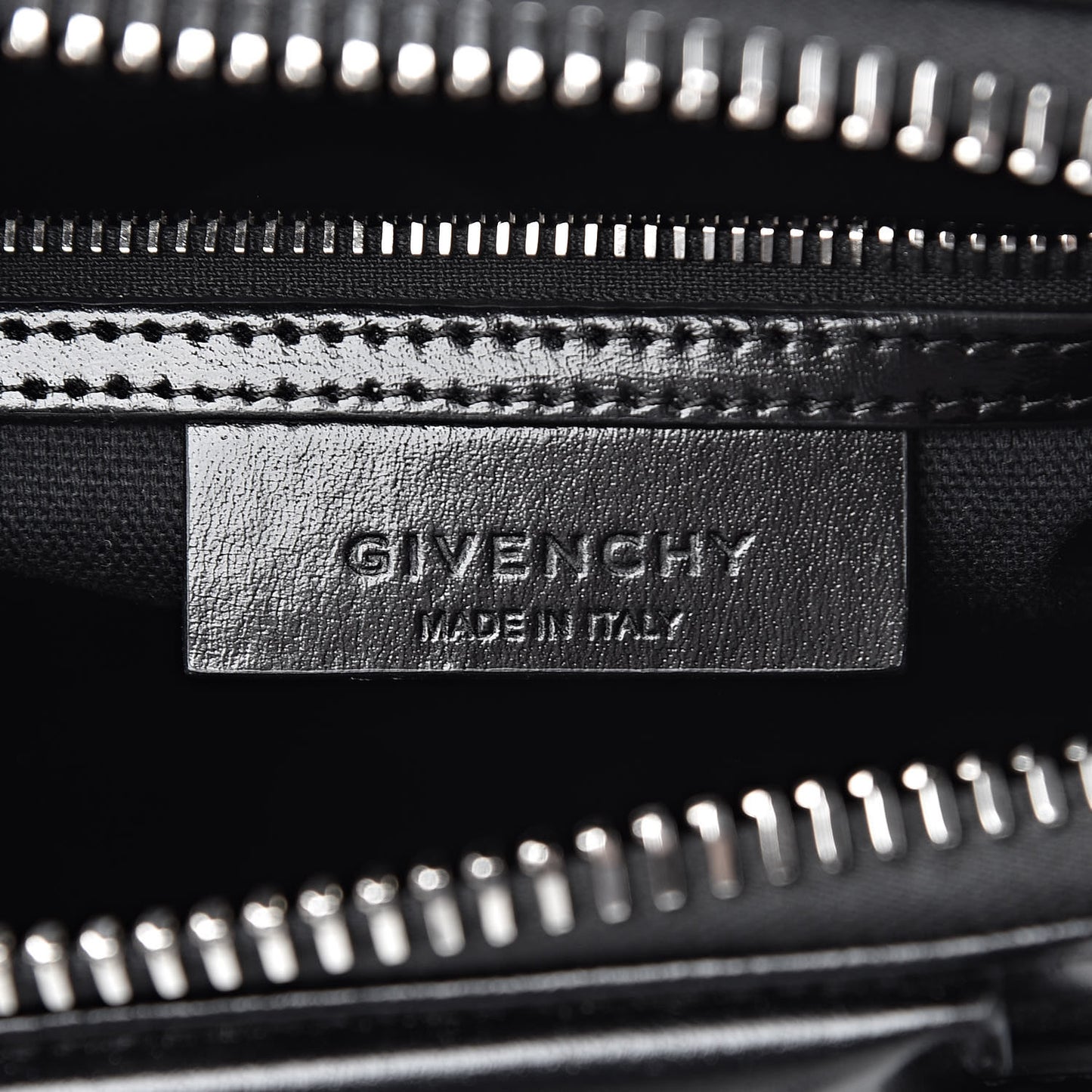 Shiny Lord Calfskin Mini Antigona Black